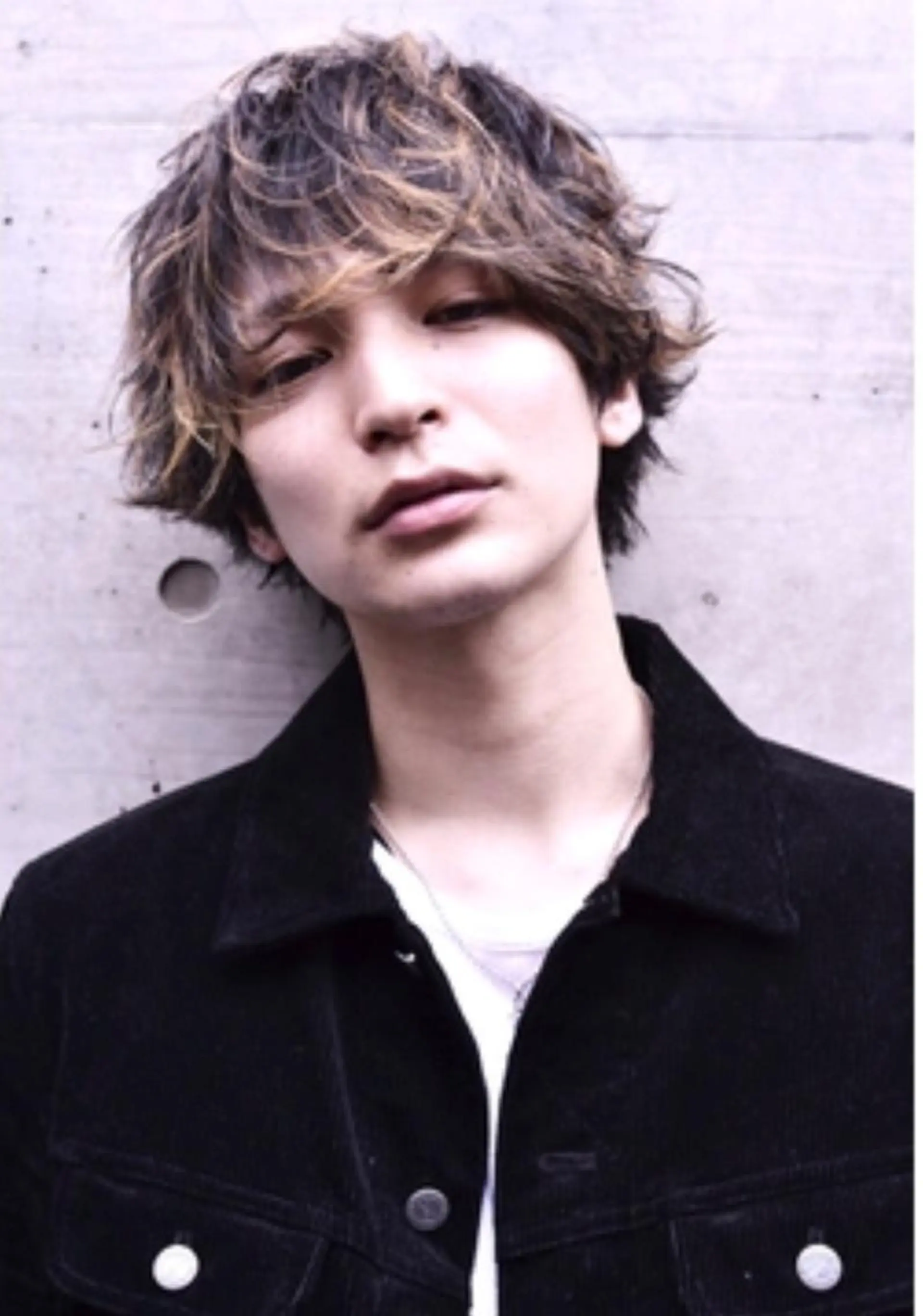 ミディアム カラー パーマ RUKA 美容院×ネイリストのヘアスタイル