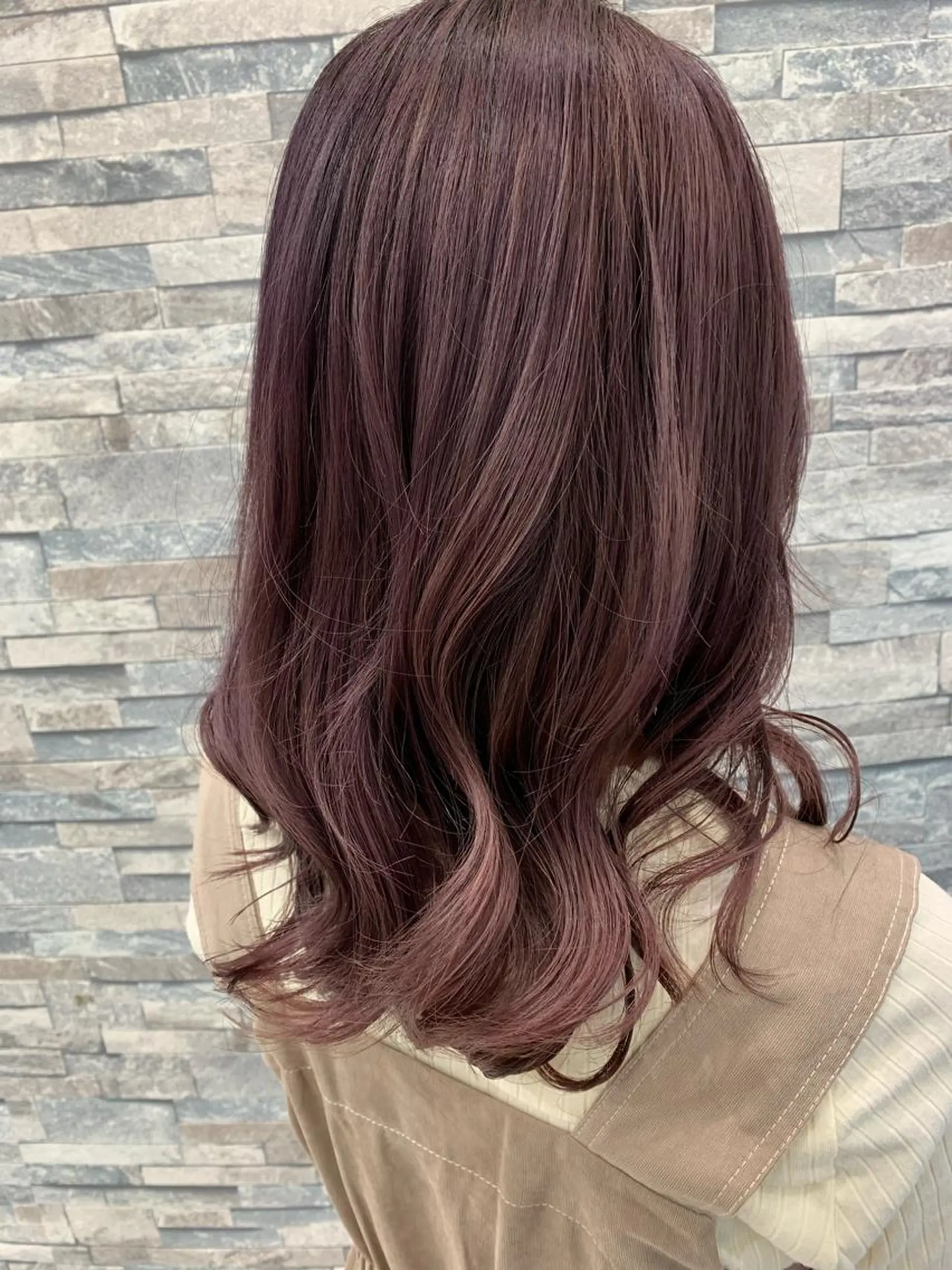 セミロング graxi'    グラシー所属・ブリーチ/ハイトーン SERINAのヘアスタイル