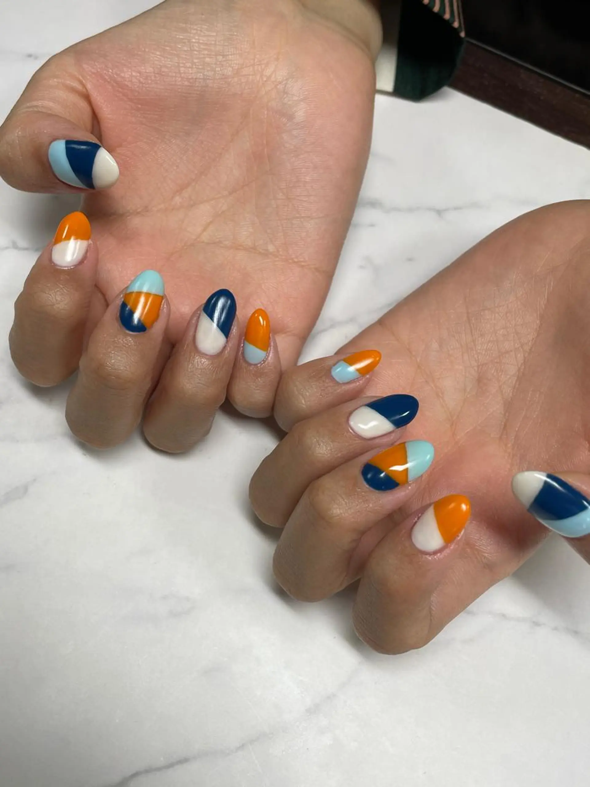 ネイル 持ち込み ハンドネイル ジュニアネイリスト ジュニアセラピストのネイルデザイン