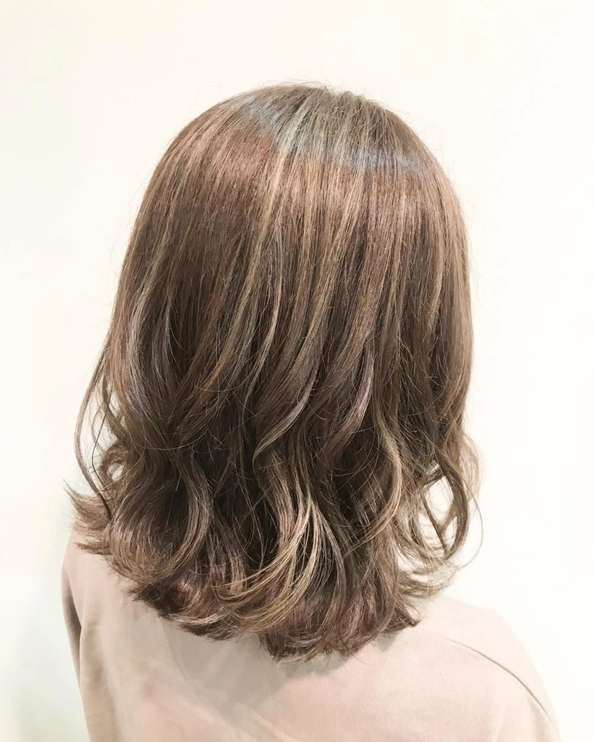 セミロング ヘアカラー ✨美髪サラ艶トレンド 橋柿 実紀✨のヘアスタイル