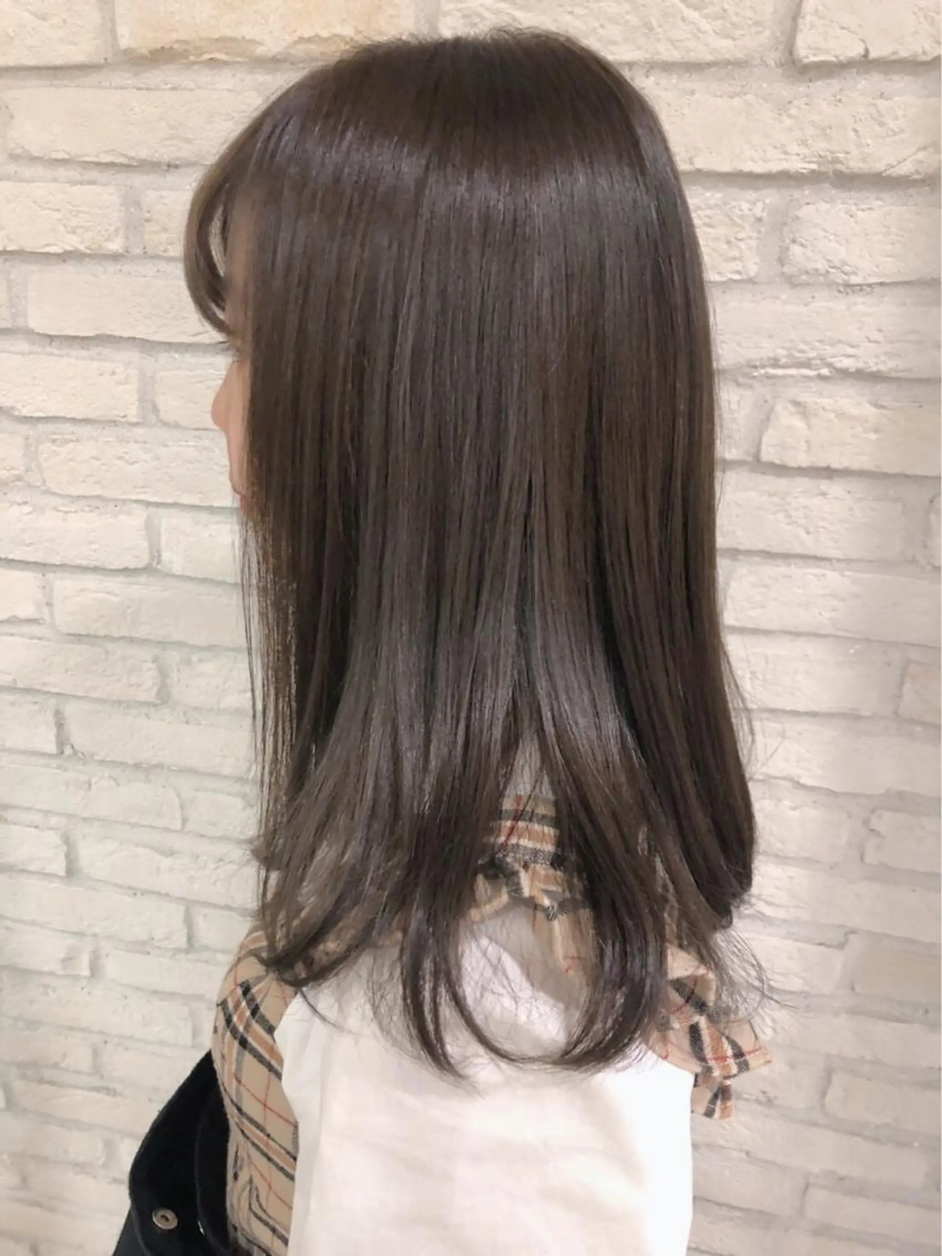 ミディアム カラー グレージュ HAUS 片山みほのヘアスタイル