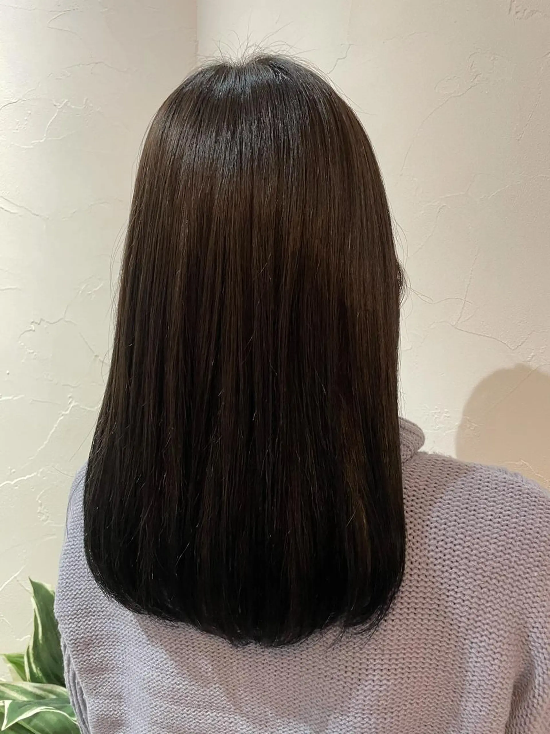 セミロング カラー 透明感カラー トリートメント 酸熱トリートメント 鈴木 咲輝のヘアスタイル