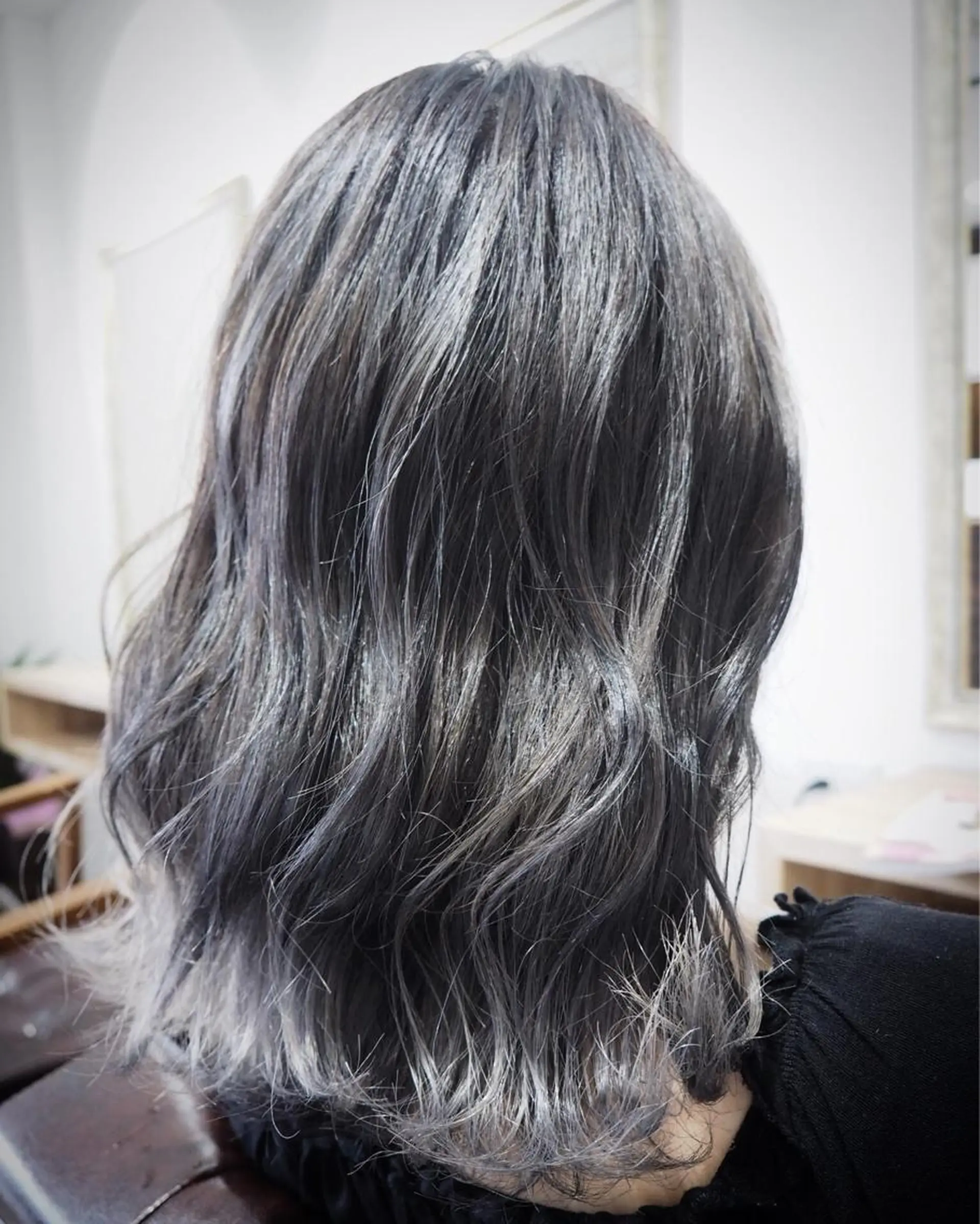 セミロング カラー 土屋 貴章のヘアスタイル