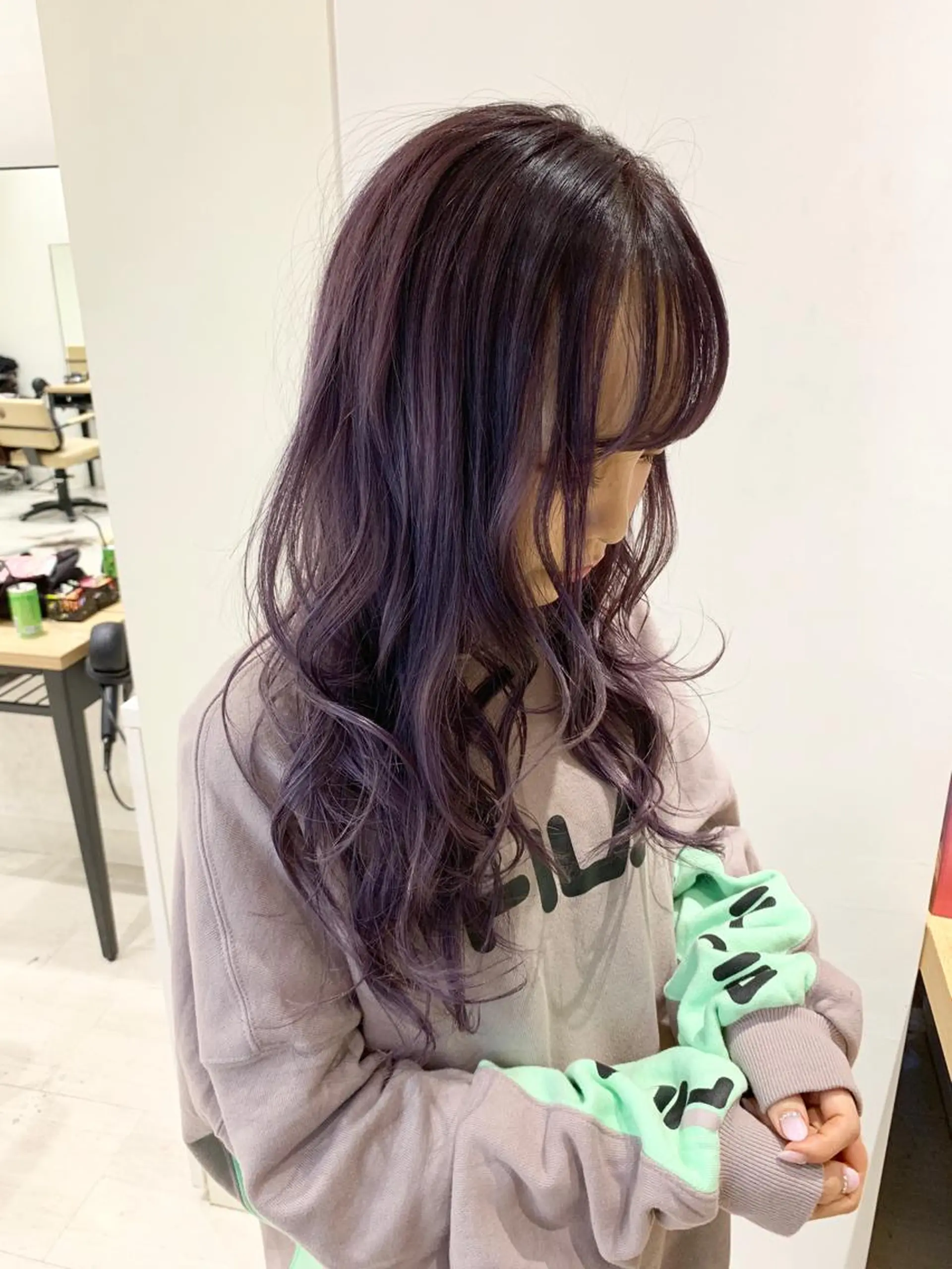 ロング カラー ブリーチ ケアブリーチ ラベンダーカラー パープルカラー カット ヘアカラー トリートメント Le'a渋谷所属・インナーエクステ渋谷 🦋KAJIのヘアスタイル