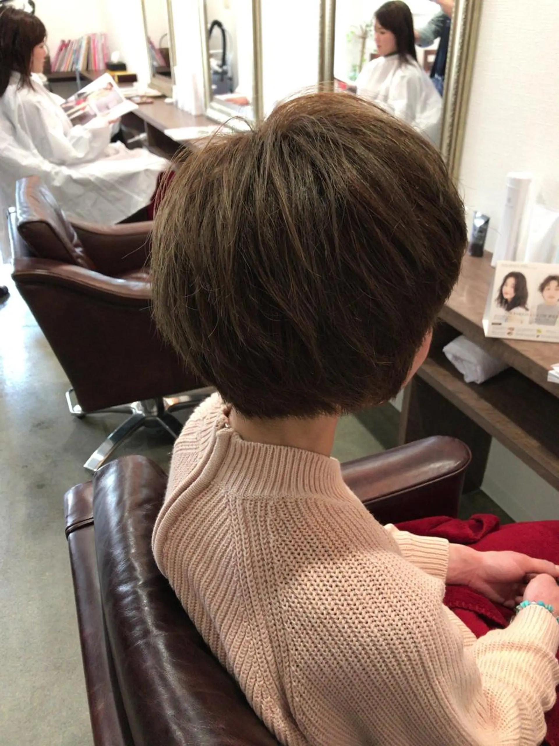 ショート カラー レイヤーカット匠 イソザキノリユキのヘアスタイル