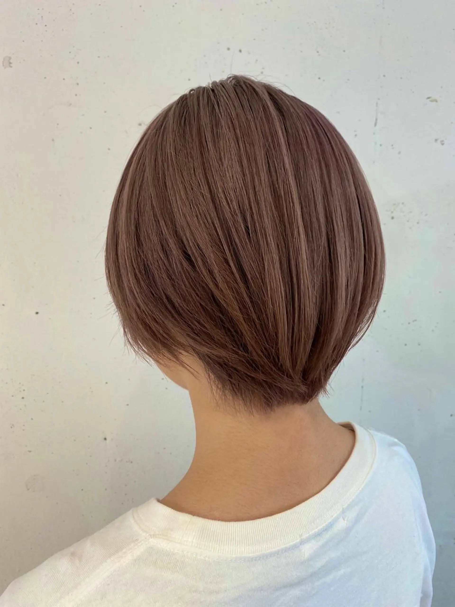 ショート カラー ベージュカラー 透明感カラー ピンクカラー ピンクベージュ SALOWIN調布店所属・ツヤ髪師 kichiのヘアスタイル