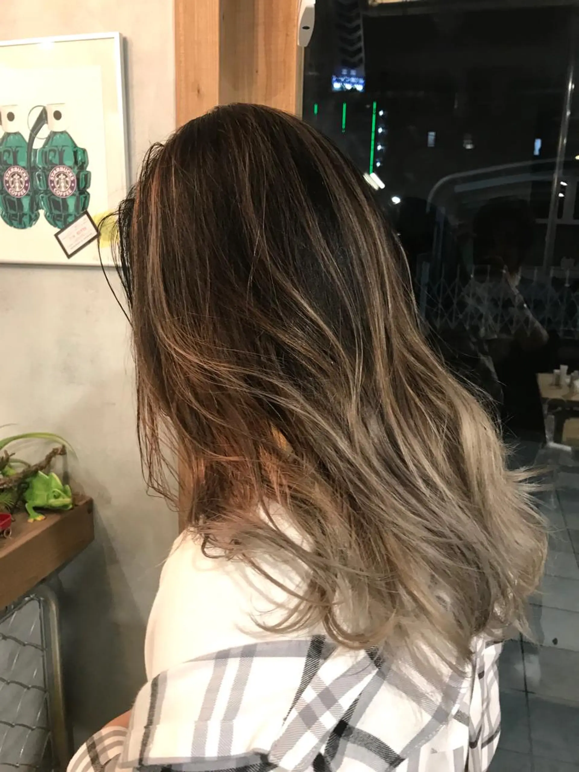 ロング カラー バレイヤージュ レイヤーカット 竹嶌 健吾のヘアスタイル