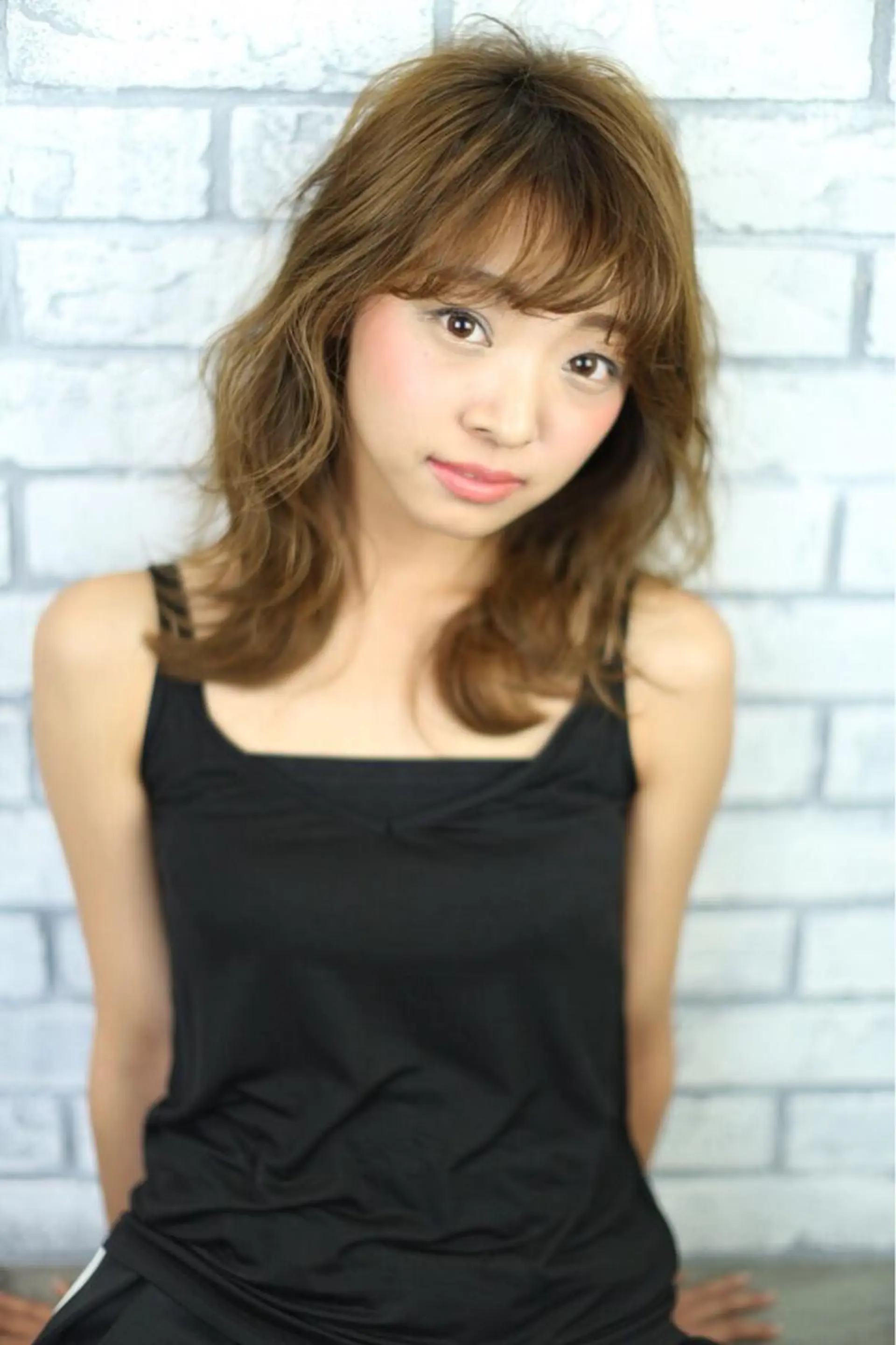 ミディアム 米倉 群のヘアスタイル