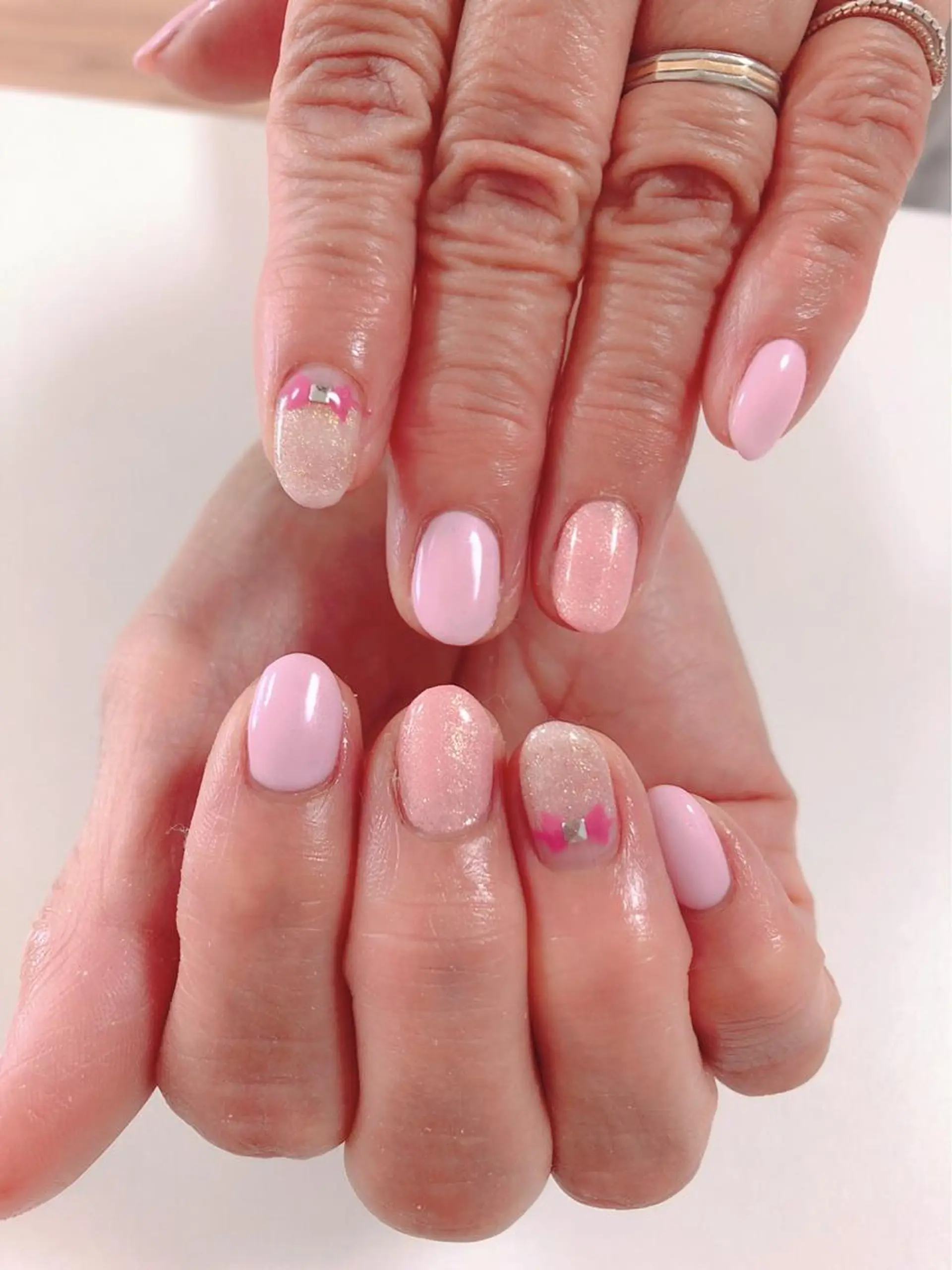 ネイル アートネイル 長さ出し フットネイル グリーン ニュアンスネイル Lily Roseスタッフ一同のマツエク・マツパデザイン