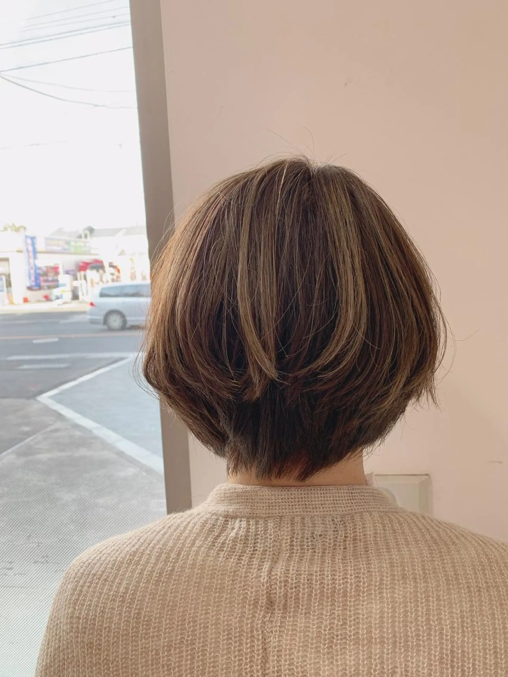 ショート カラー 白髪ぼかしハイライト 柳川拓哉のヘアスタイル