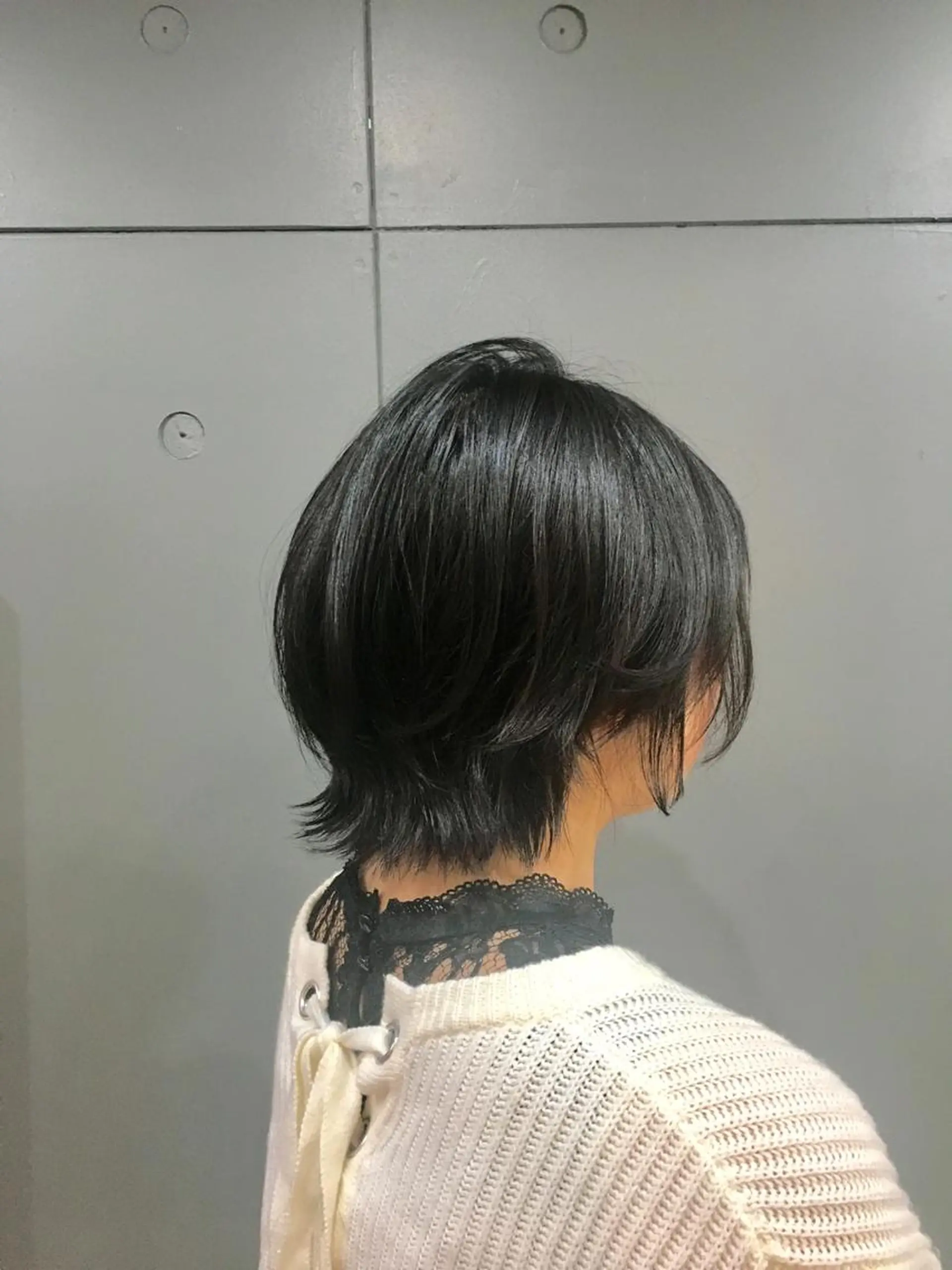 ショート ショートヘア 外ハネヘア カット 佐藤 実咲のヘアスタイル