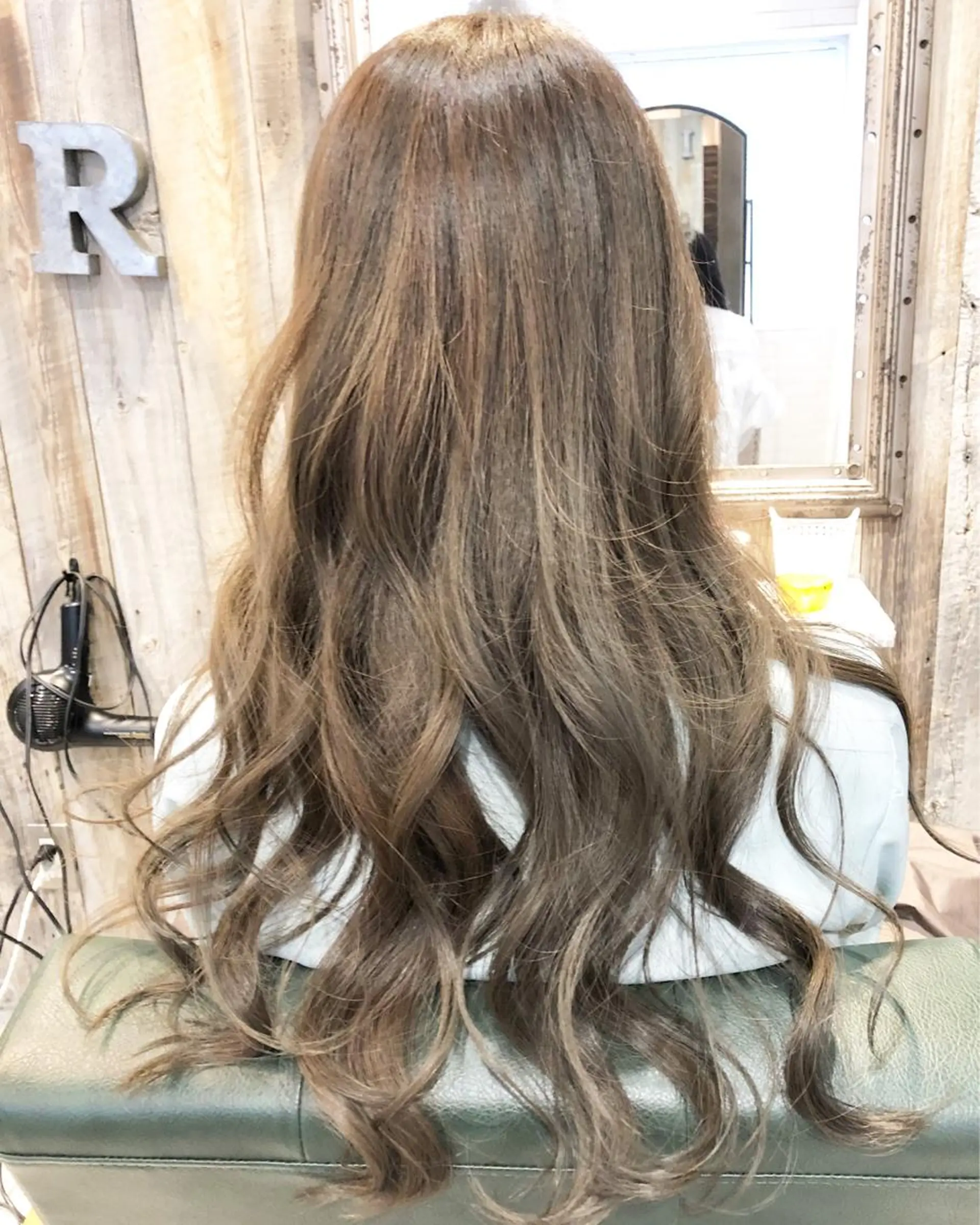 ロング カット ヘアカラー トリートメント 川野 賢のヘアスタイル