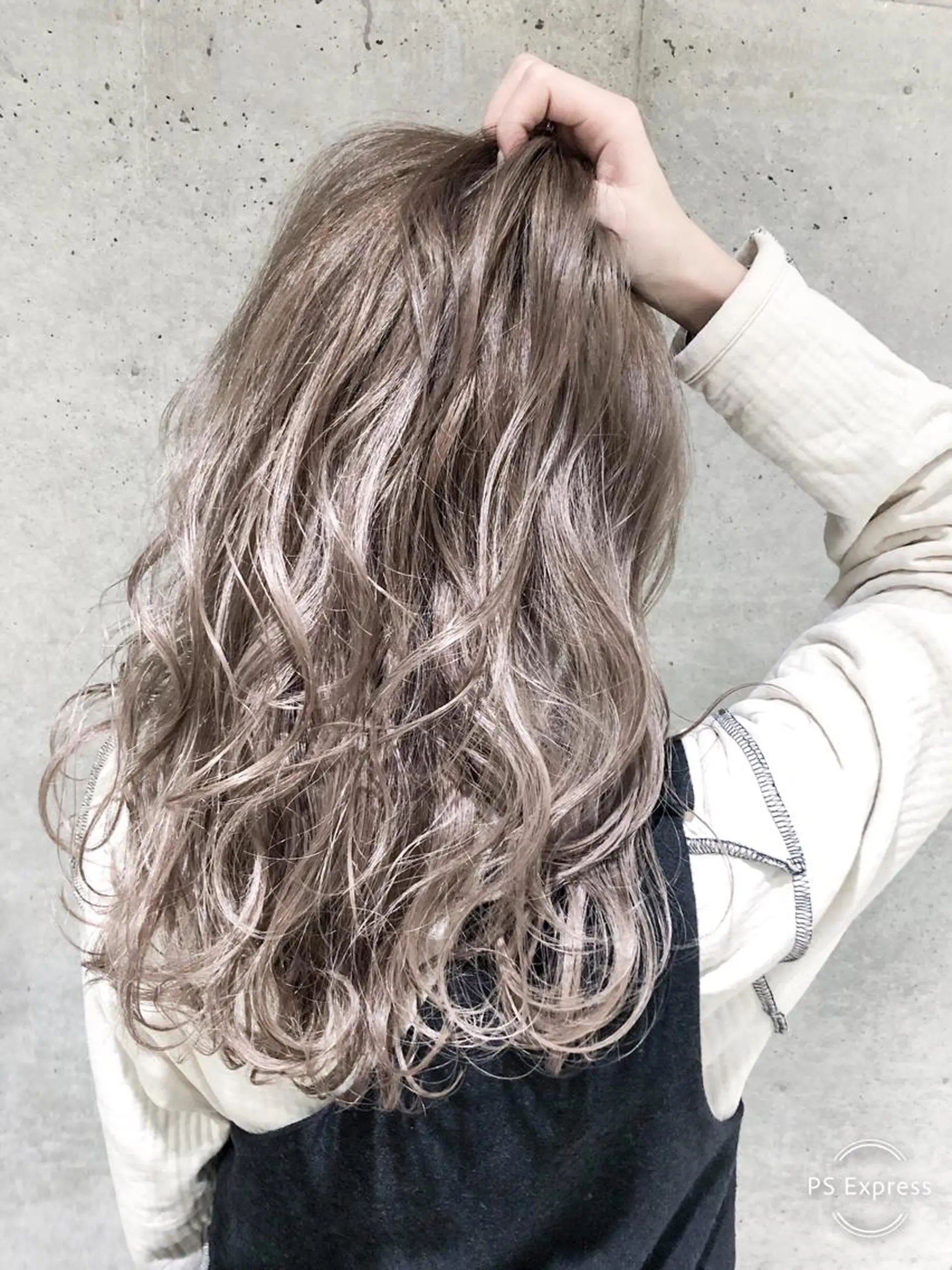 ロング カラー ヘアカラー トリートメント LA KING GINZA TOKYO所属・🧡ショートの達人 🧡SHOのヘアスタイル