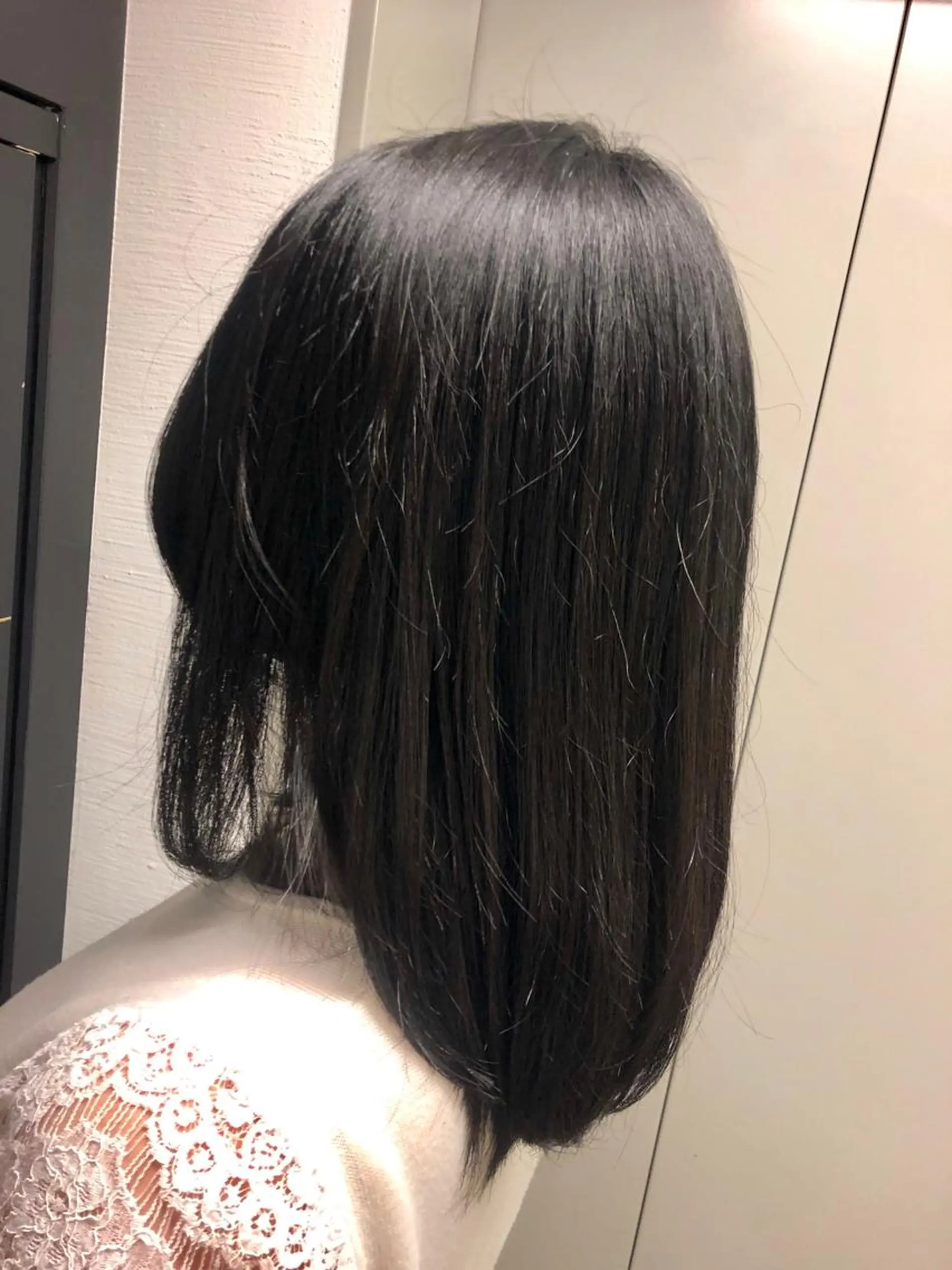 ミディアム 美髪/髪質改善 顔周り/透明感カラーのヘアスタイル