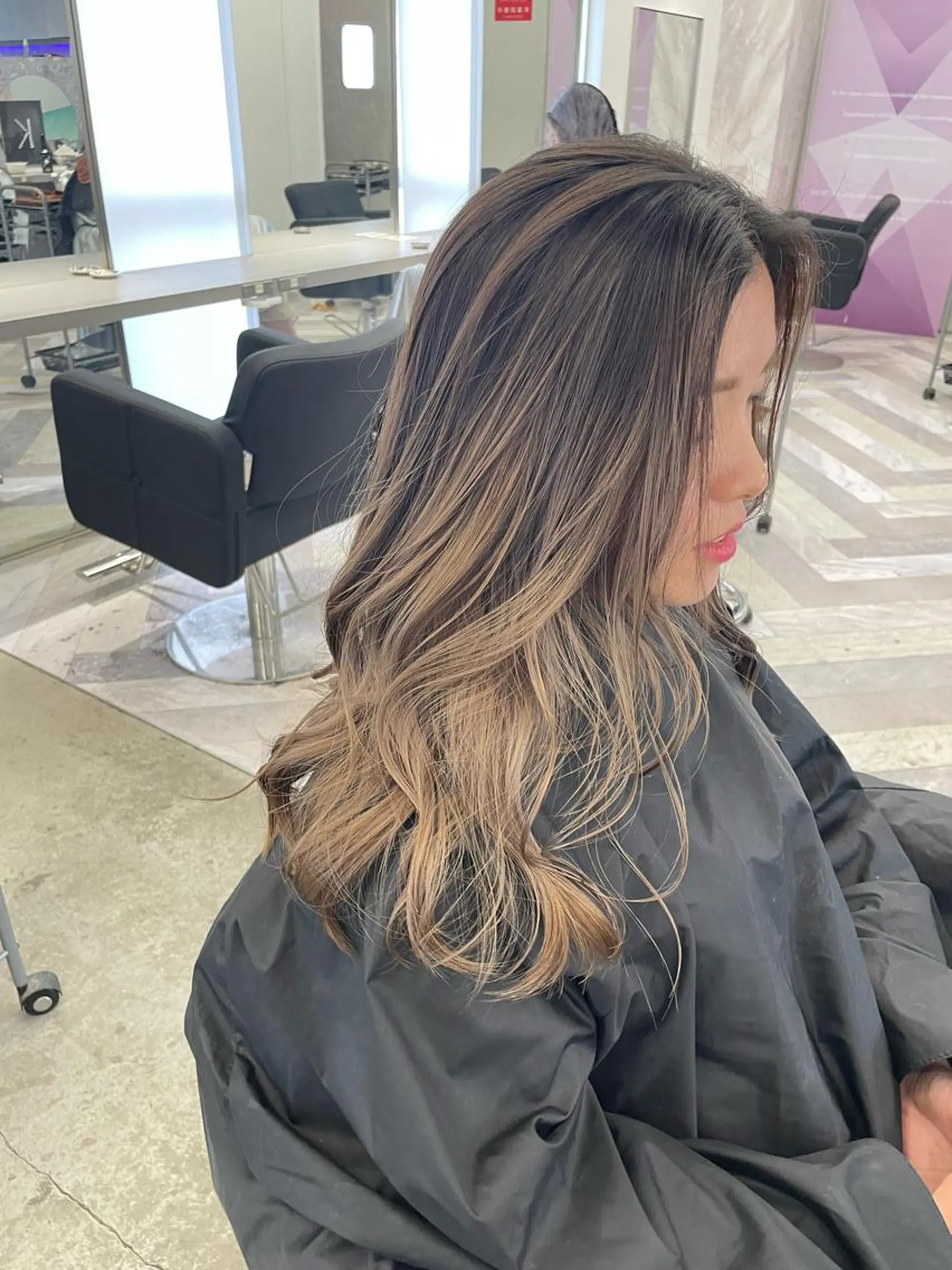 セミロング カラー ヘアアレンジ ベージュカラー カット ヘアカラー トリートメント 🎗秋山勇/ GEAR.代表のヘアスタイル