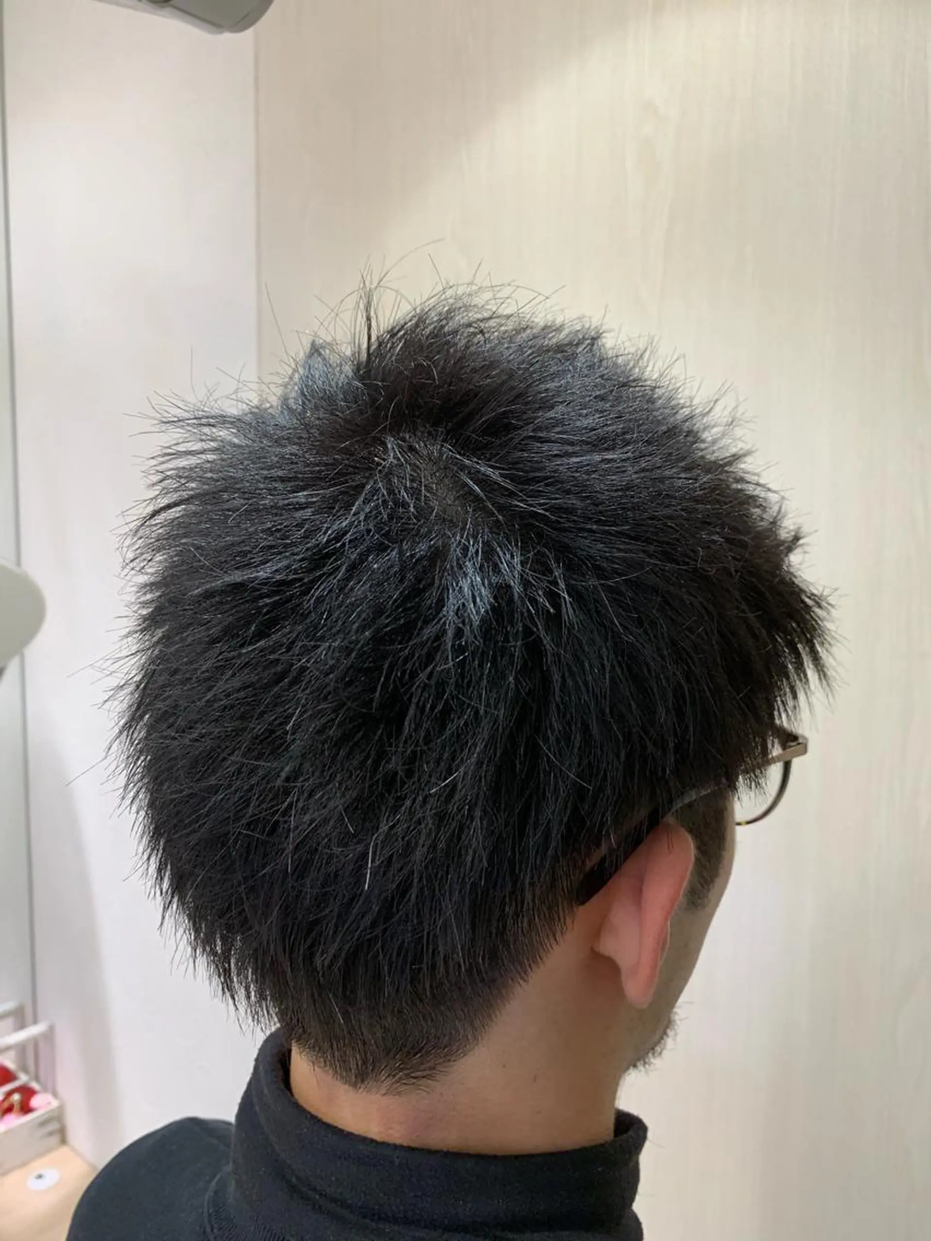 ショート メンズ カット 店長ハイトーンカラー 柞山史奈のヘアスタイル