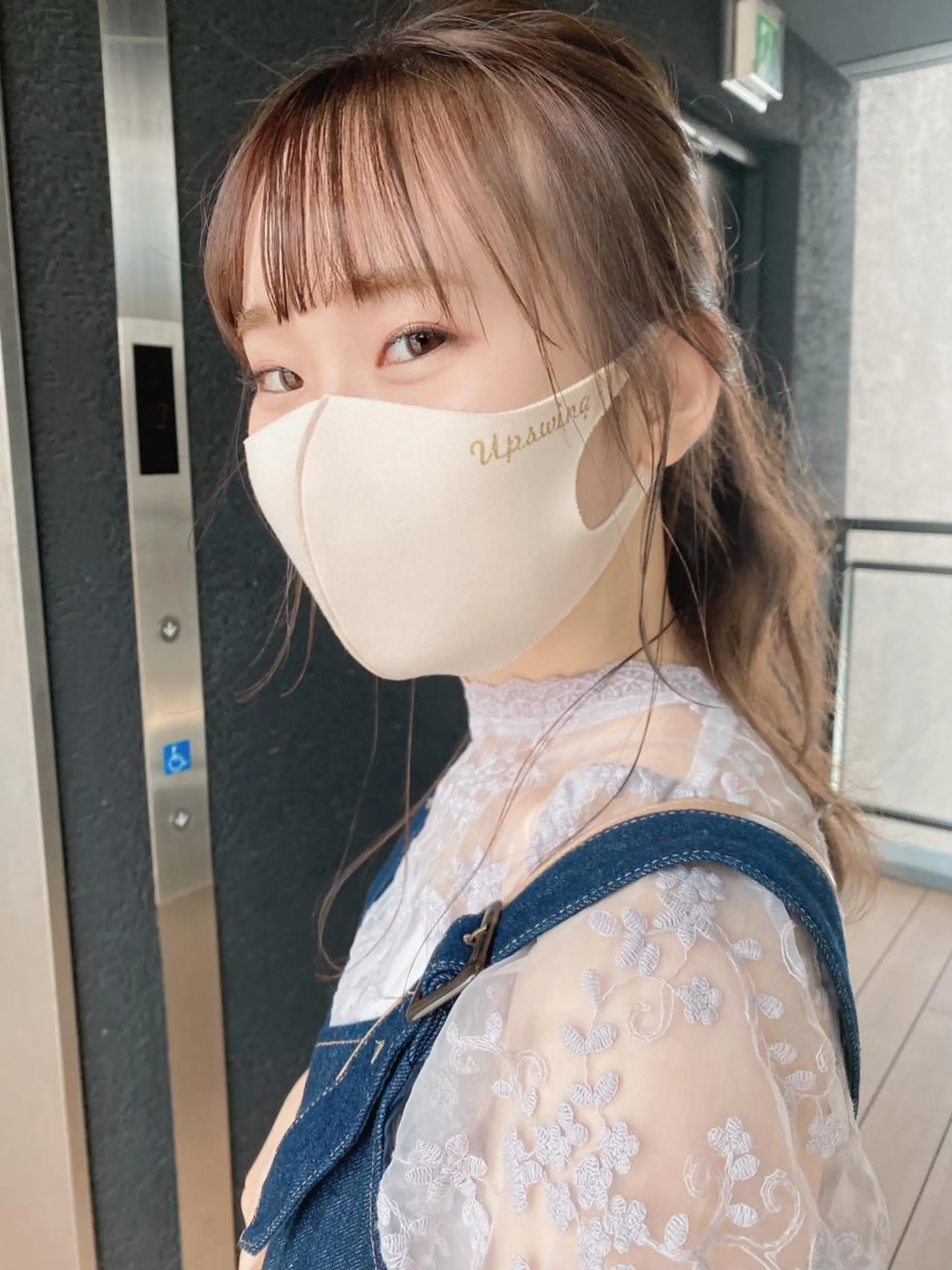 ロング カラー Living所属・ヨシモトリョウ 髪質改善/美髪のヘアスタイル