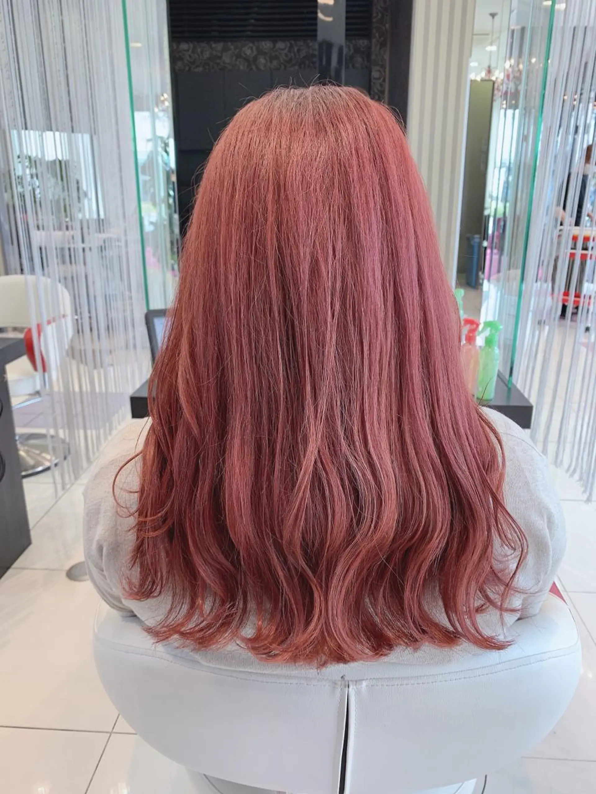 ロング カラー 坂井 水菜美のヘアスタイル