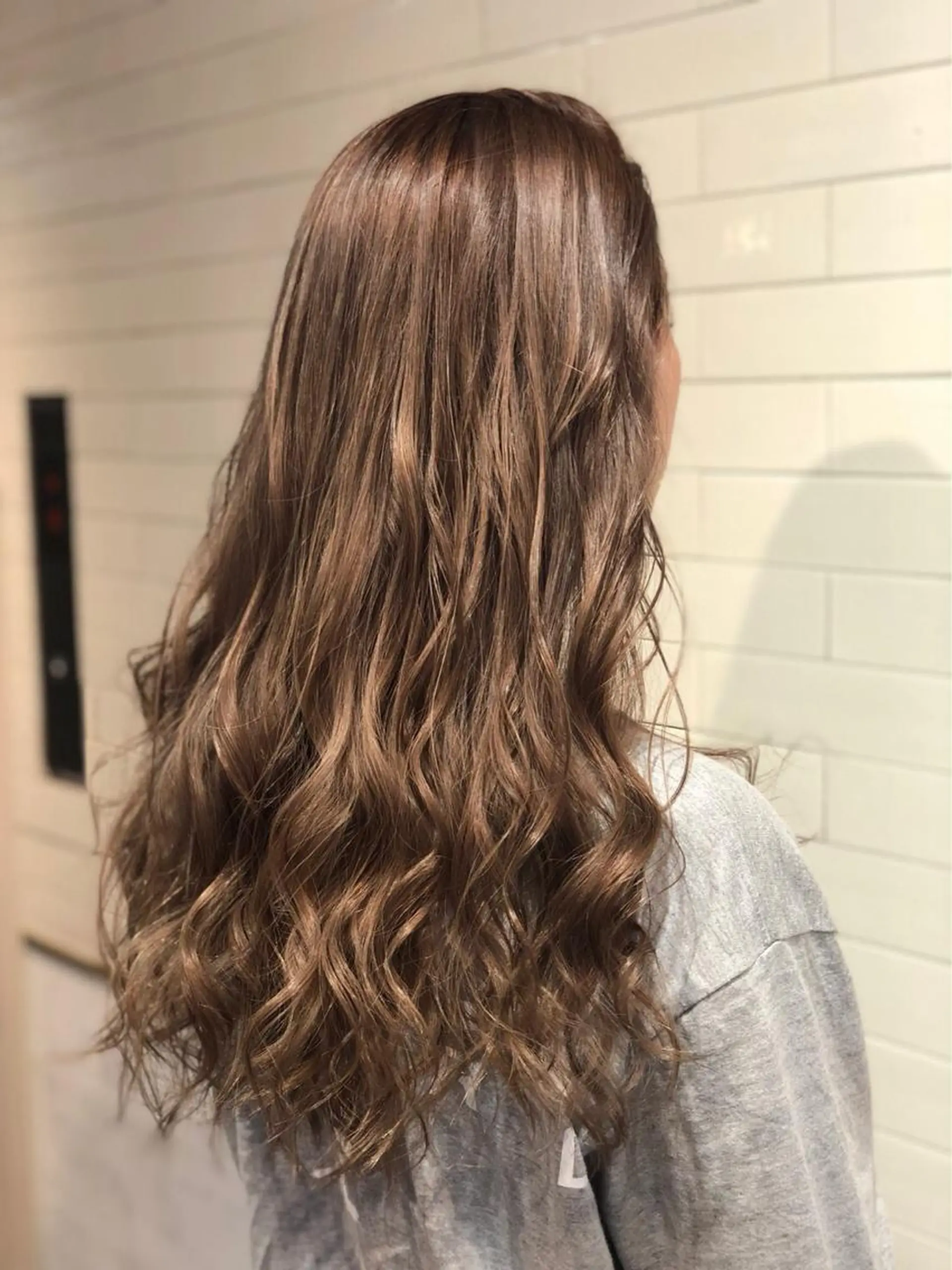 セミロング 髪質改善×ハイトーン 中田啄也のヘアスタイル