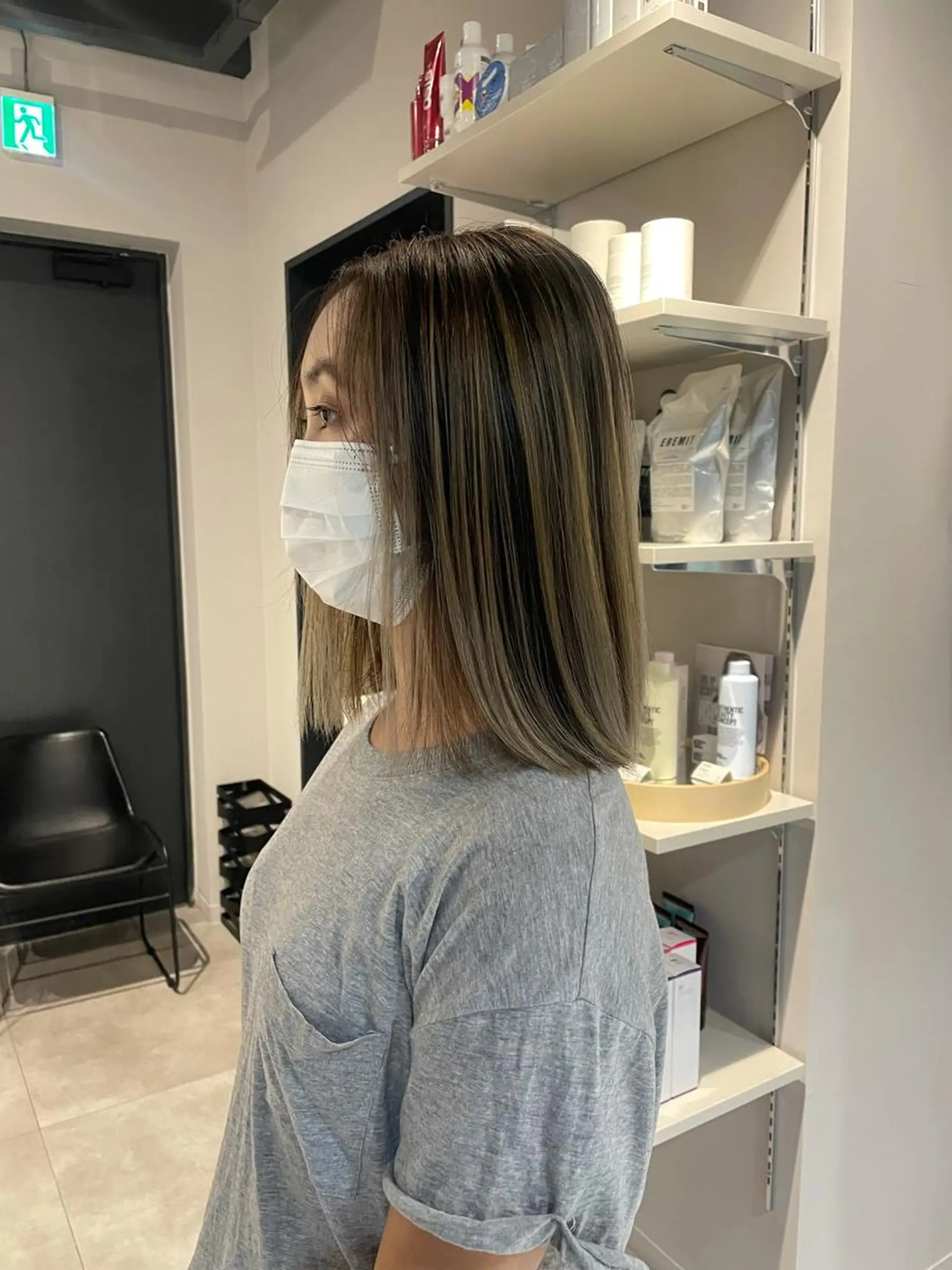 ミディアム カラー バレイヤージュ レイヤーカット ヘアカラー トリートメント ブリーチ👩‍🦳/ ‪✂︎MANAMIのヘアスタイル