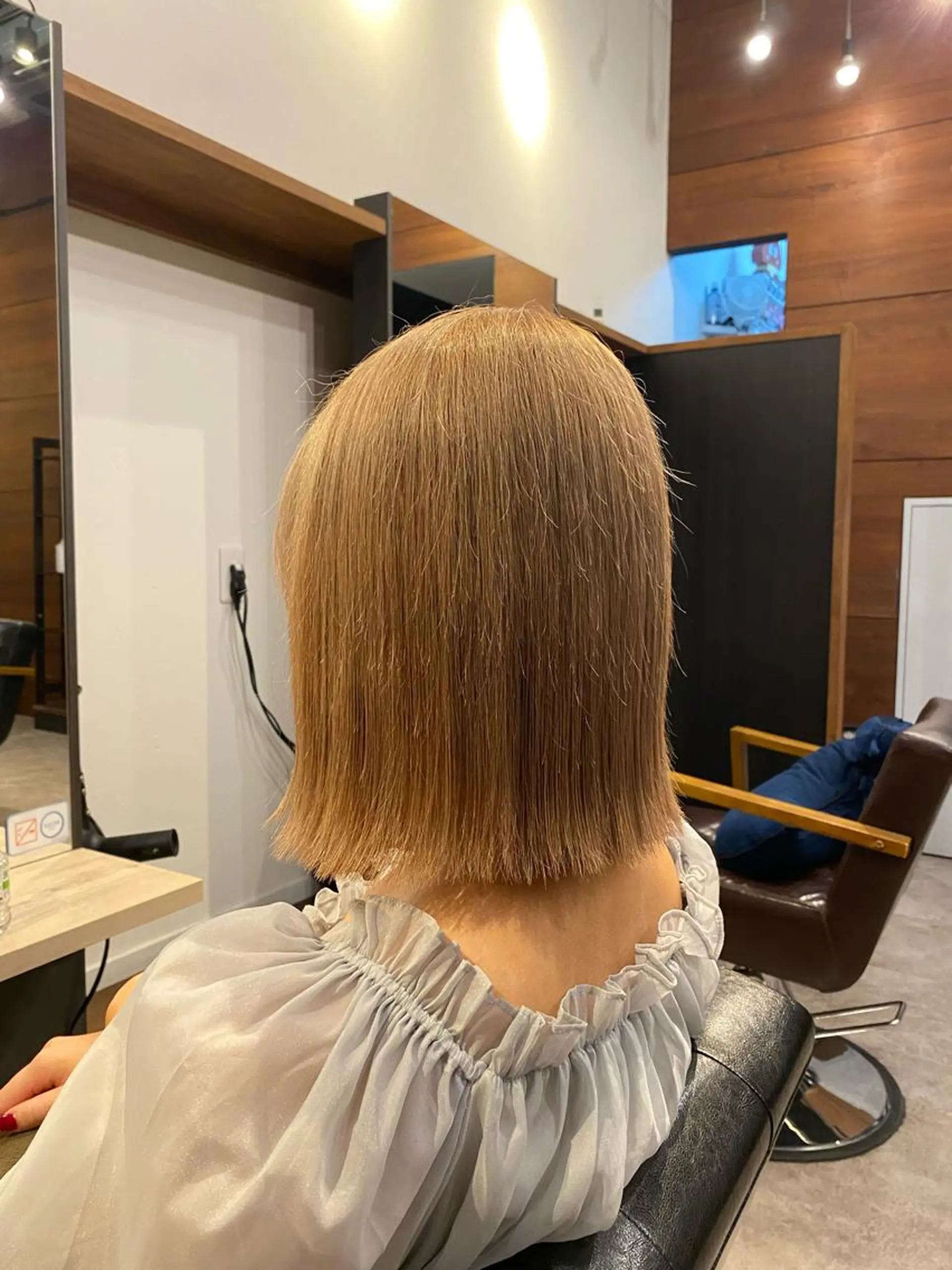 ショート カラー ワンレンボブ シールエクステ ハンサムショート ベージュカラー 透明感カラー IRIE HAIR DESIGN所属・IRIE⚡️メンズ/ パーマ⚡️北川聖也のヘアスタイル