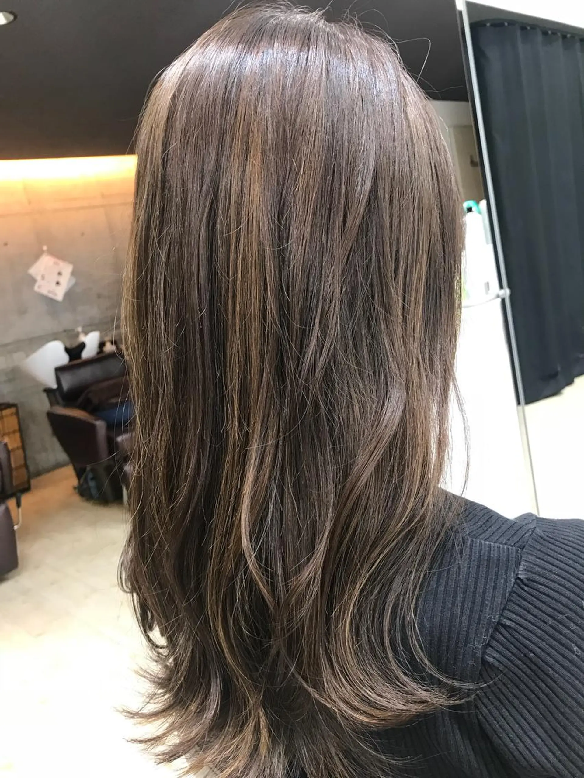 ロング カラー Adachi Fujikoのヘアスタイル