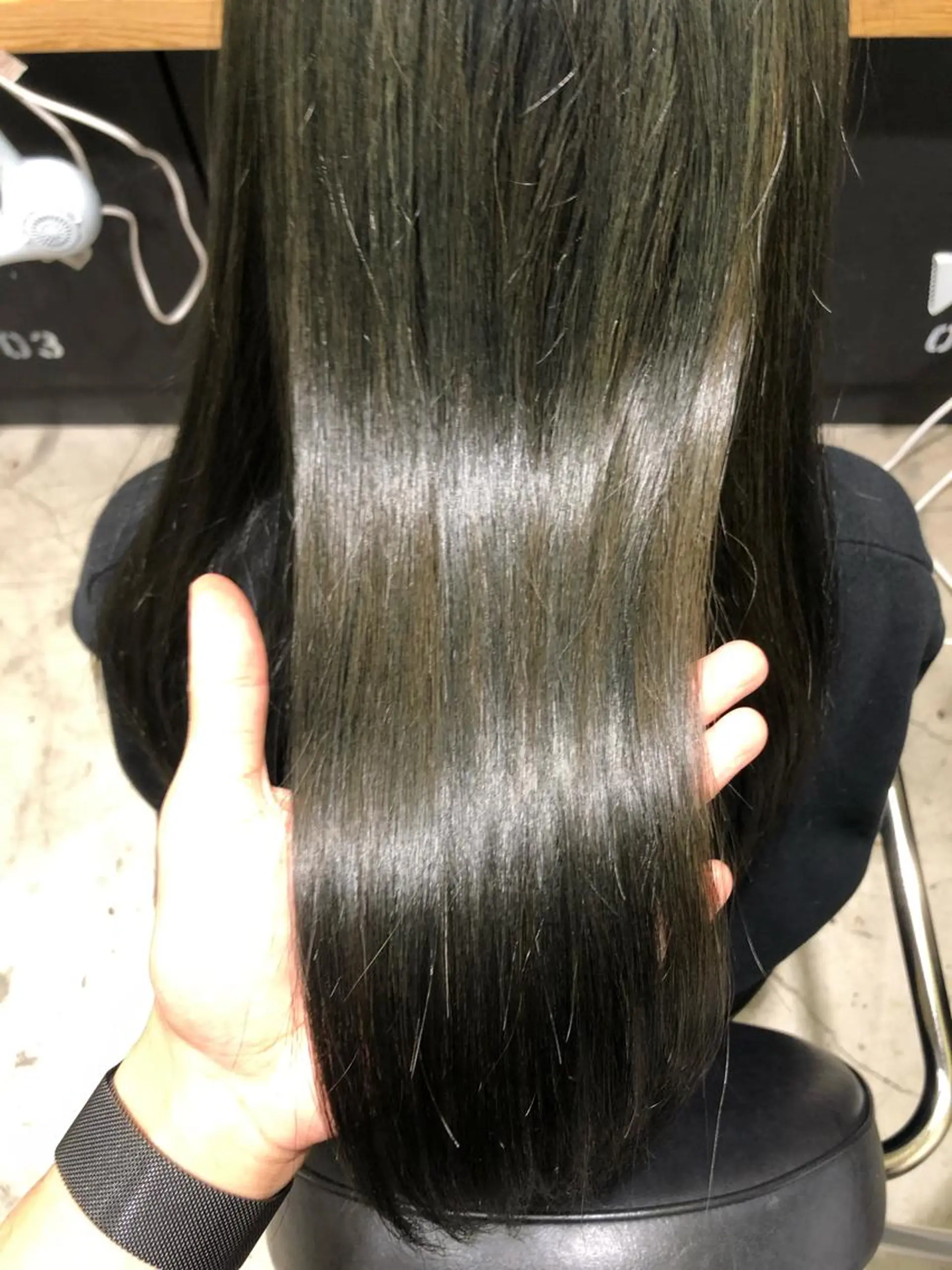 セミロング アッシュ 舘野 太嘉宏のヘアスタイル