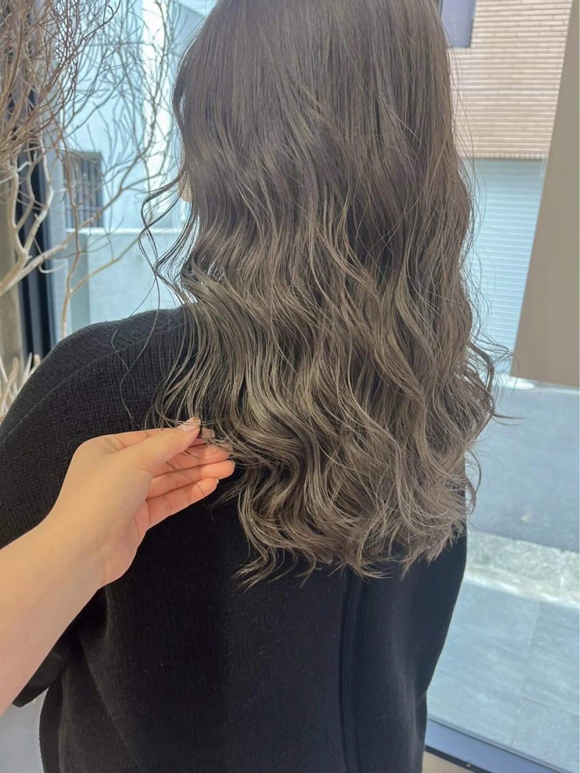 ロング カラー ヘアアレンジ グラデーションカラー ハイライトカラー ハイライト rii-🩰 トレンド韓国ヘアのヘアスタイル