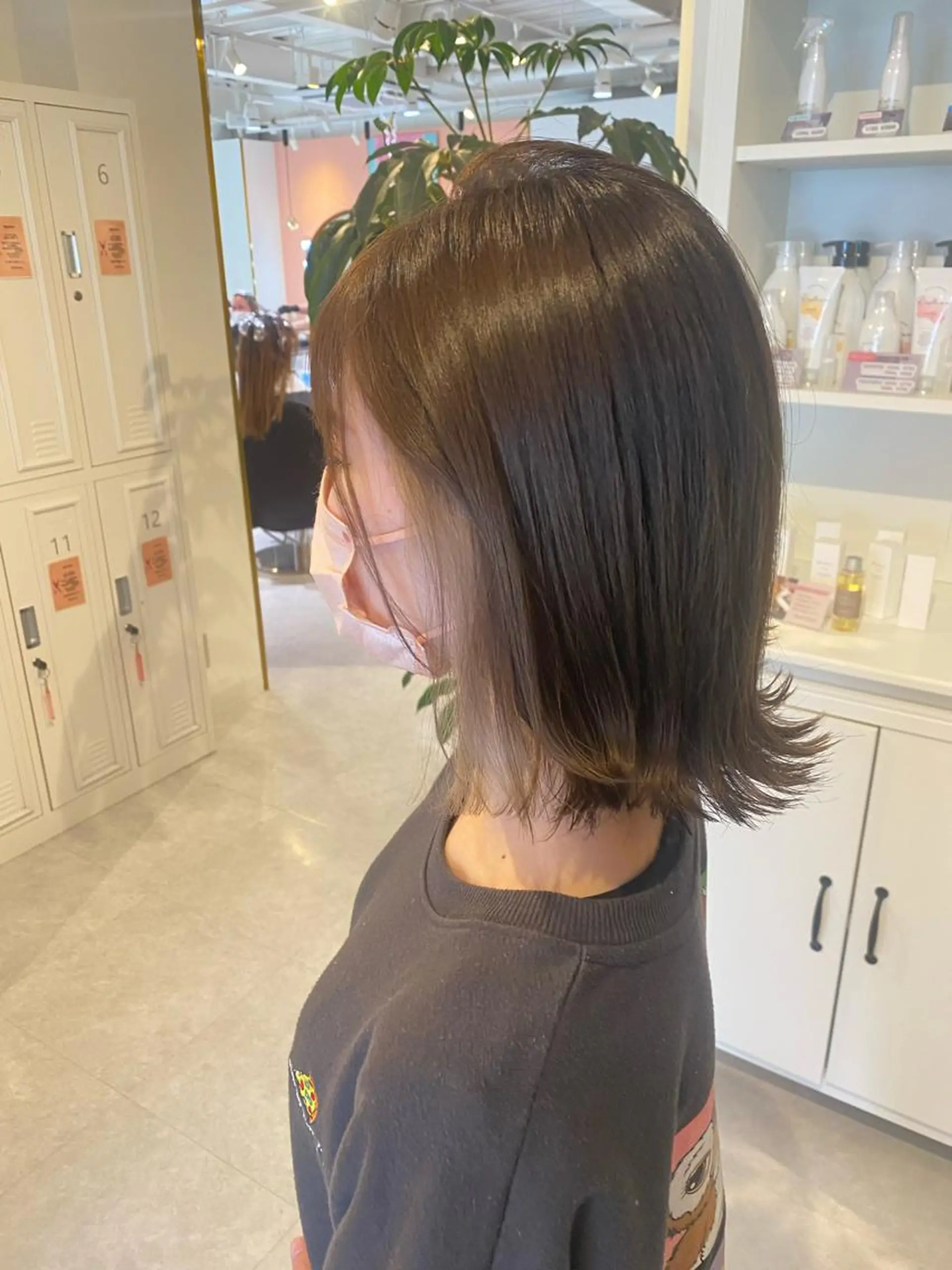 ショート カラー ヘアカラー 梛木 唯のヘアスタイル