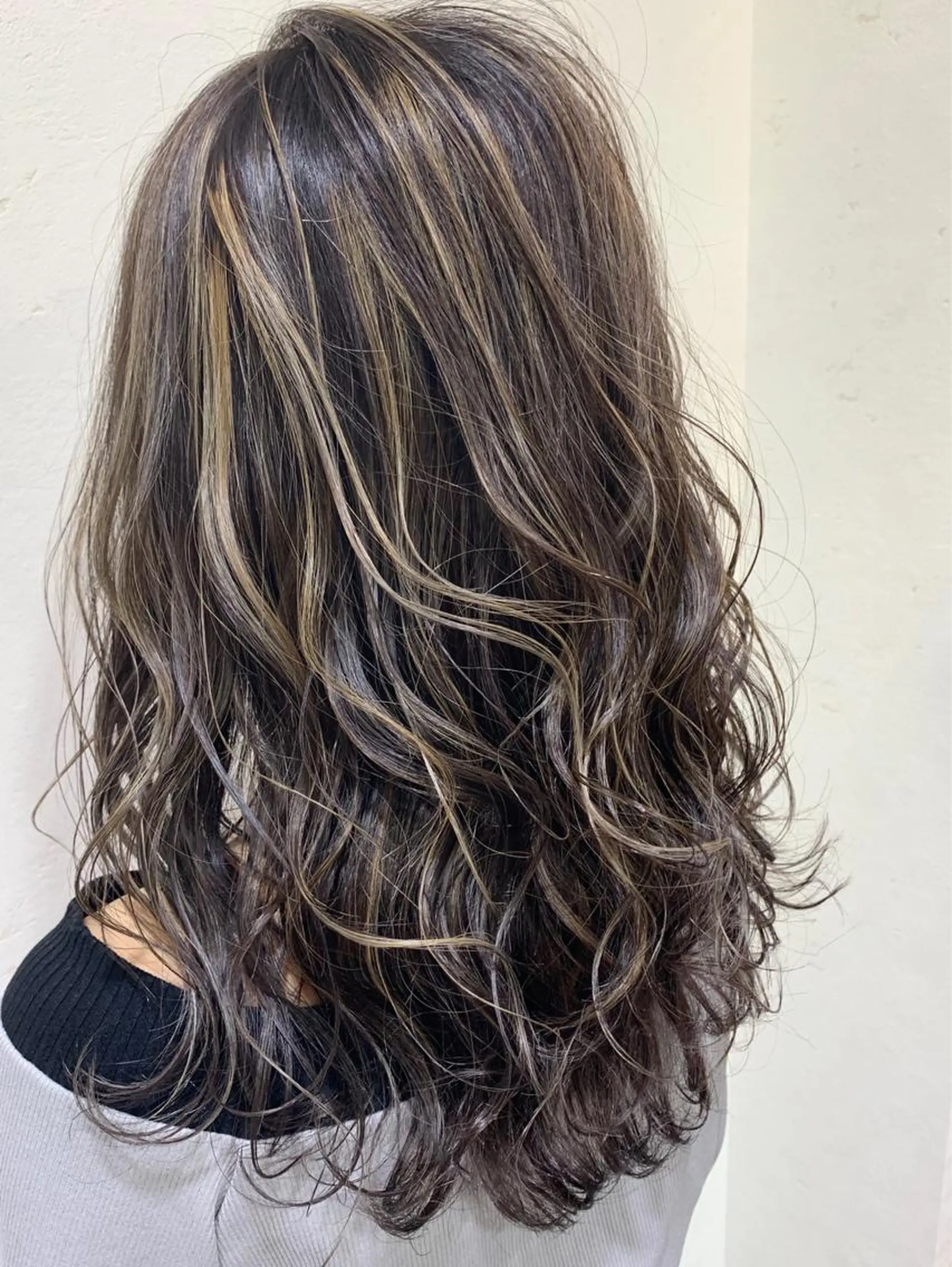 セミロング カラー カット ヘアカラー オージュアソムリエ DAIKI⭐️のヘアスタイル