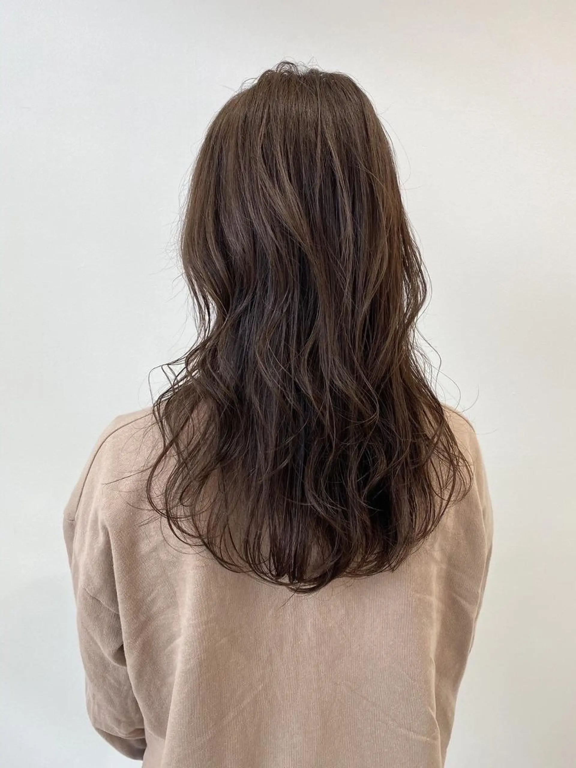 カラー 濱川 佳奈のヘアスタイル