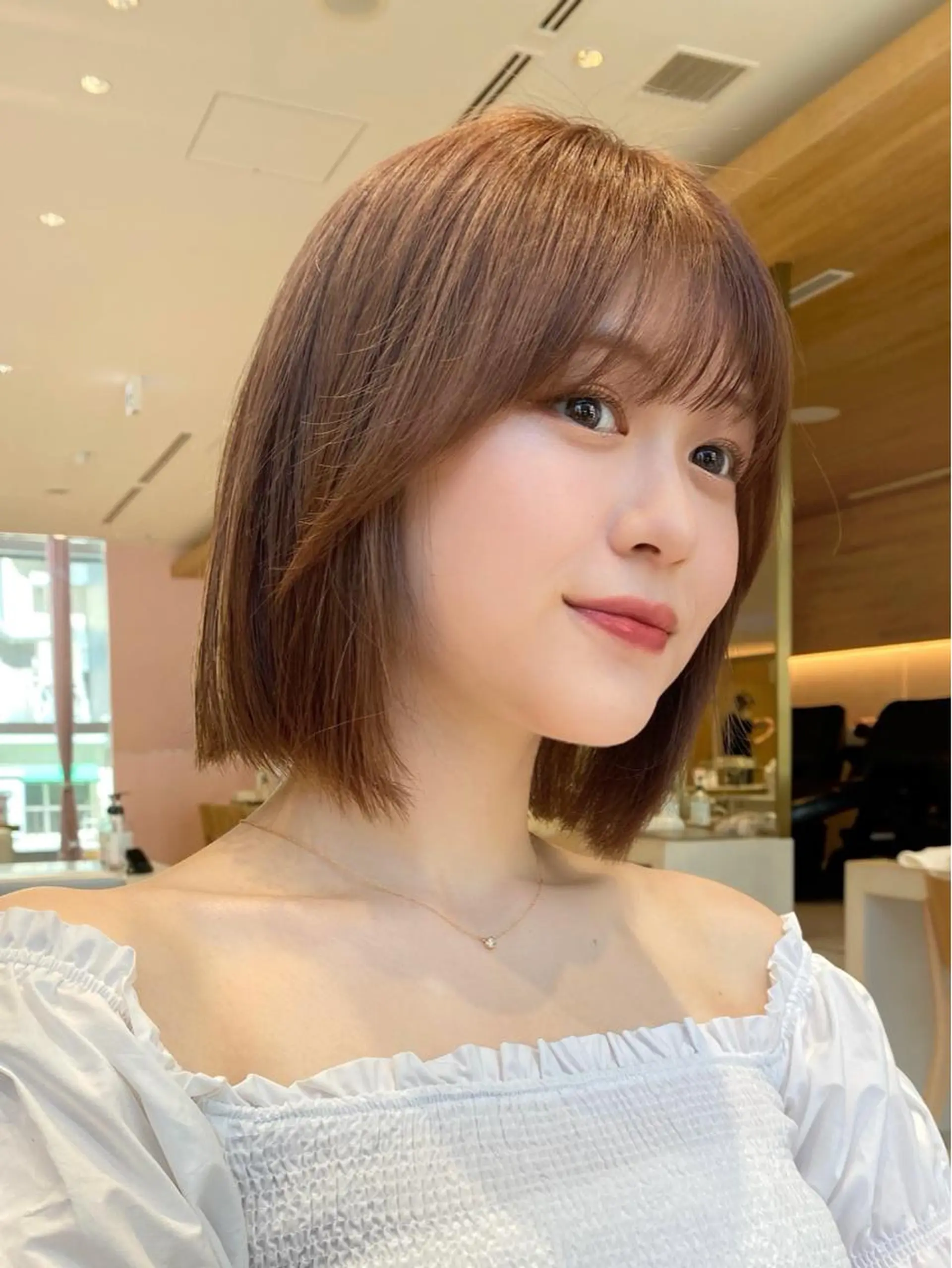 ミディアム カラー パーマ ヘアアレンジ 切りっぱなしボブ バレイヤージュ ブリーチ ケアブリーチ 透明感カラー カット 小野寺瑞希 /最小顔カットのヘアスタイル