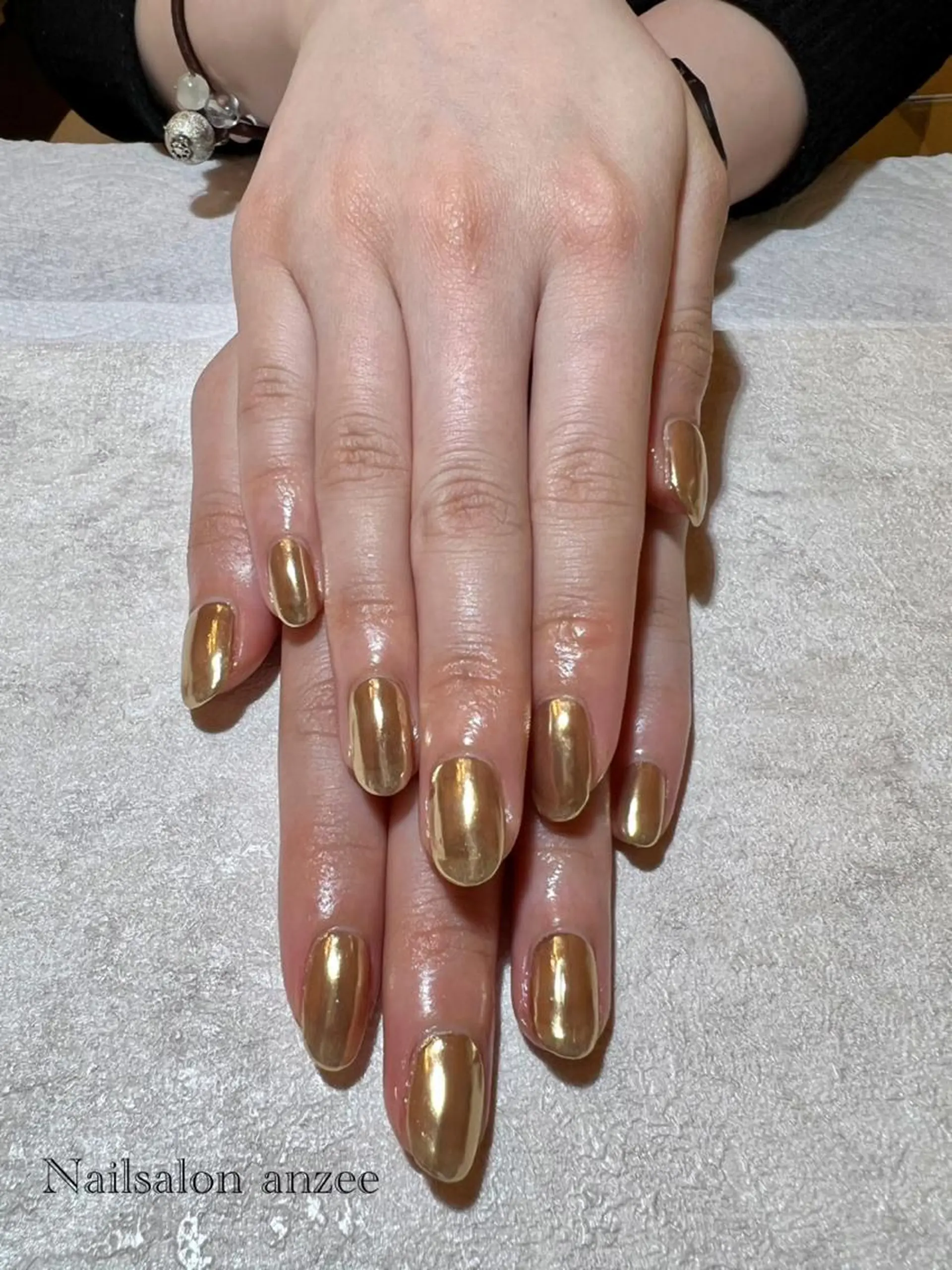 ミディアム ネイル ゴールド sp anzeeのネイルデザイン