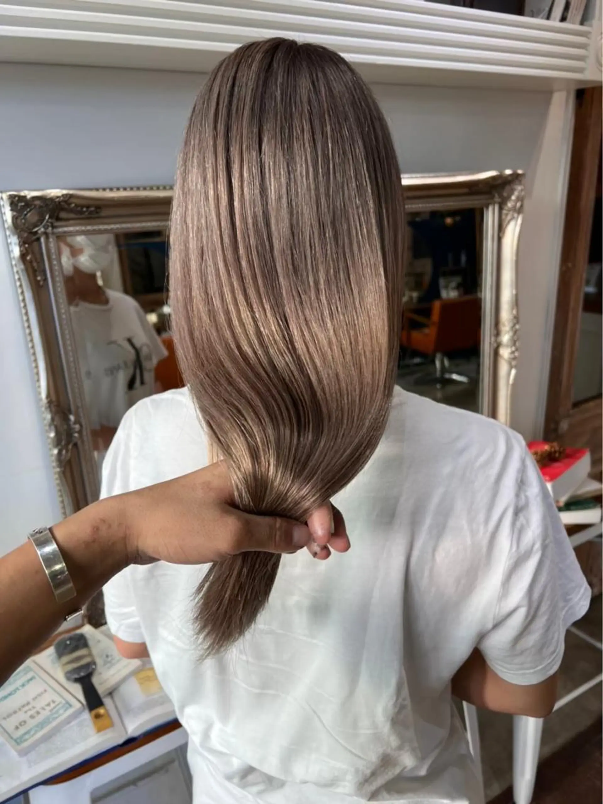 カラー ベージュカラー ミルクティーベージュ MUSASHI ブリーチカラー◎のヘアスタイル