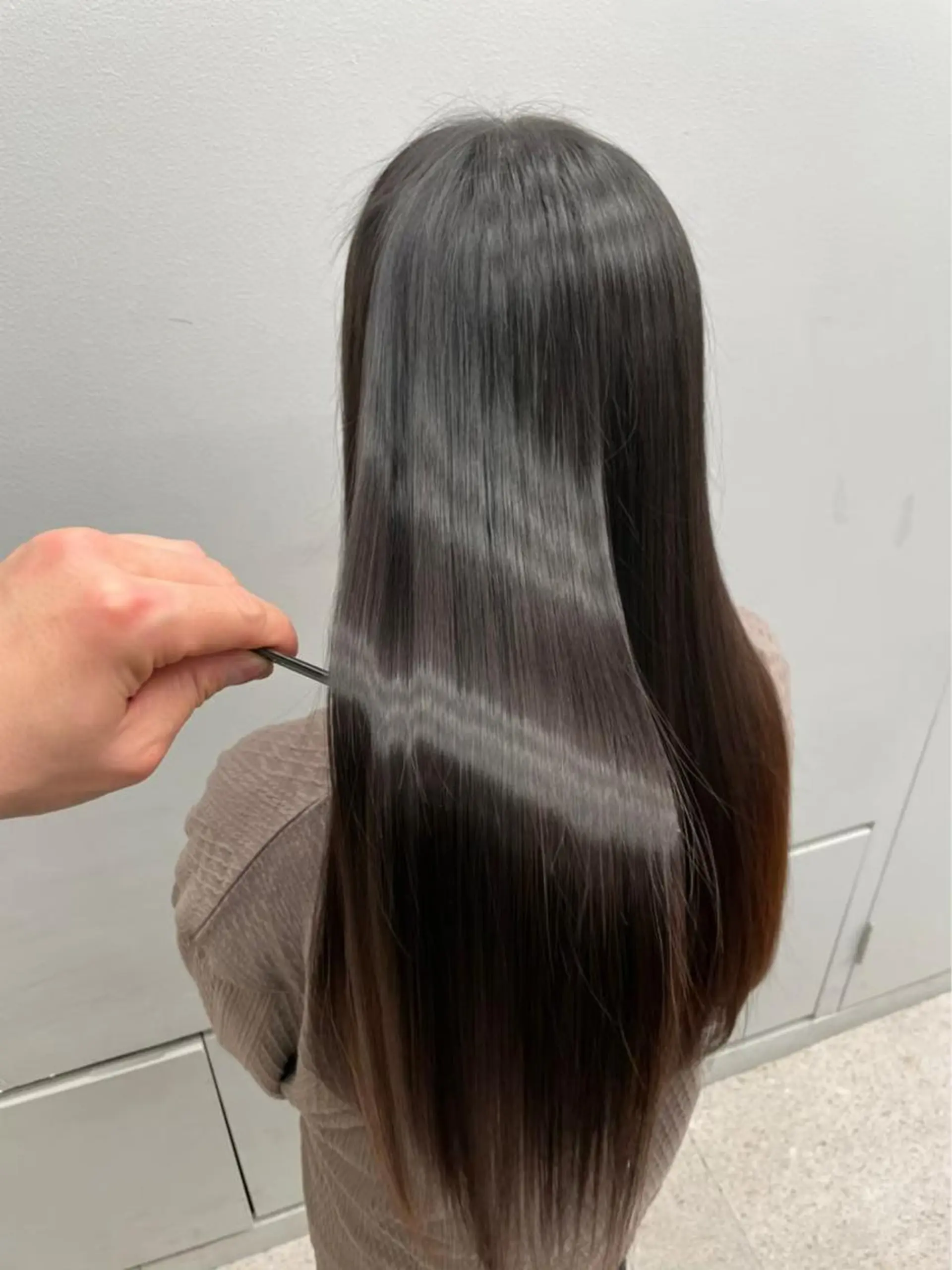 セミロング 韓国ネイル🤍 イワサキ　リコ🍒のネイルデザイン