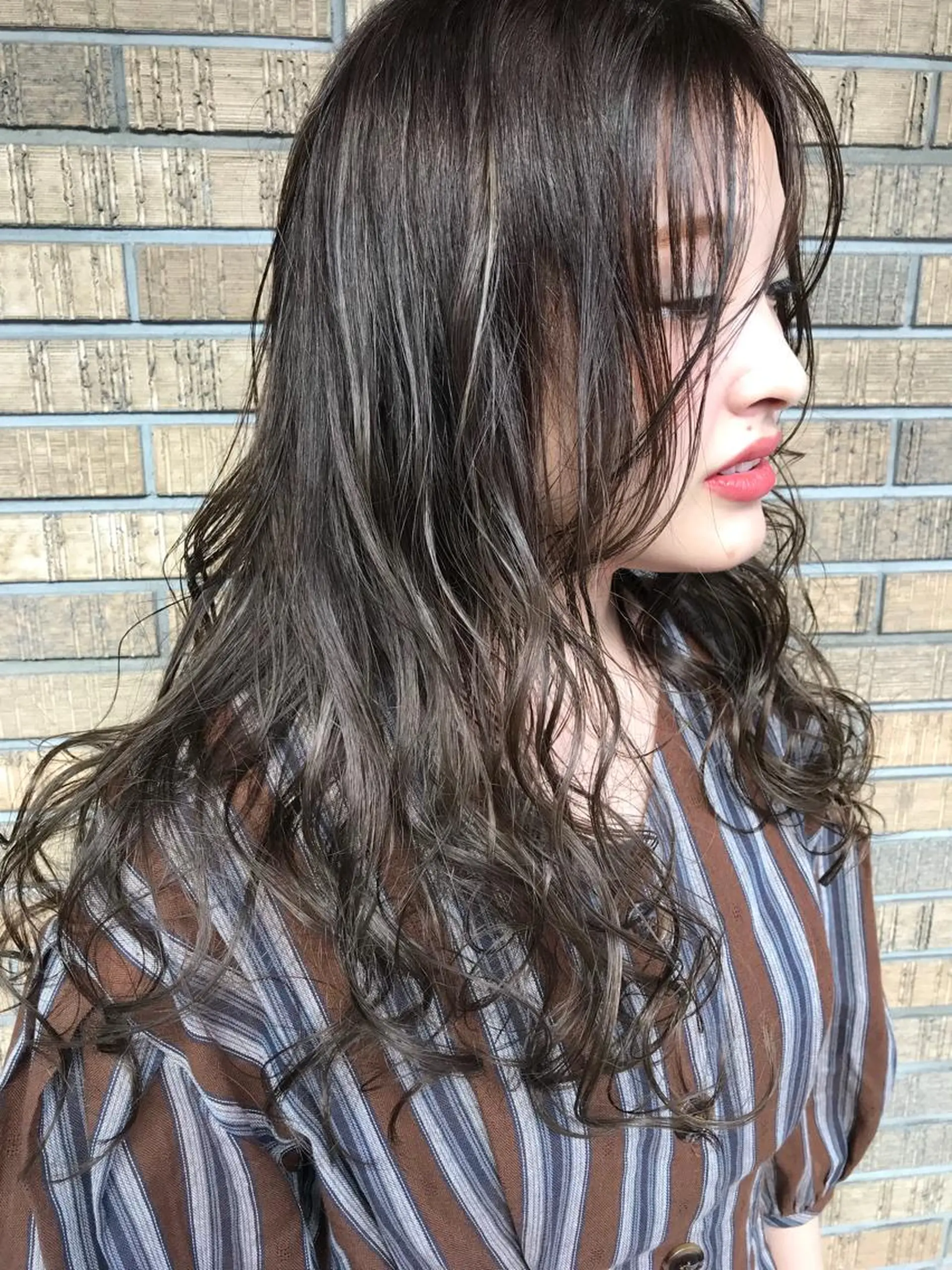 ロング カラー ブリーチ ハイライトカラー ハイライト 横浜🍒ルーツカラー エクステ／RIEのヘアスタイル