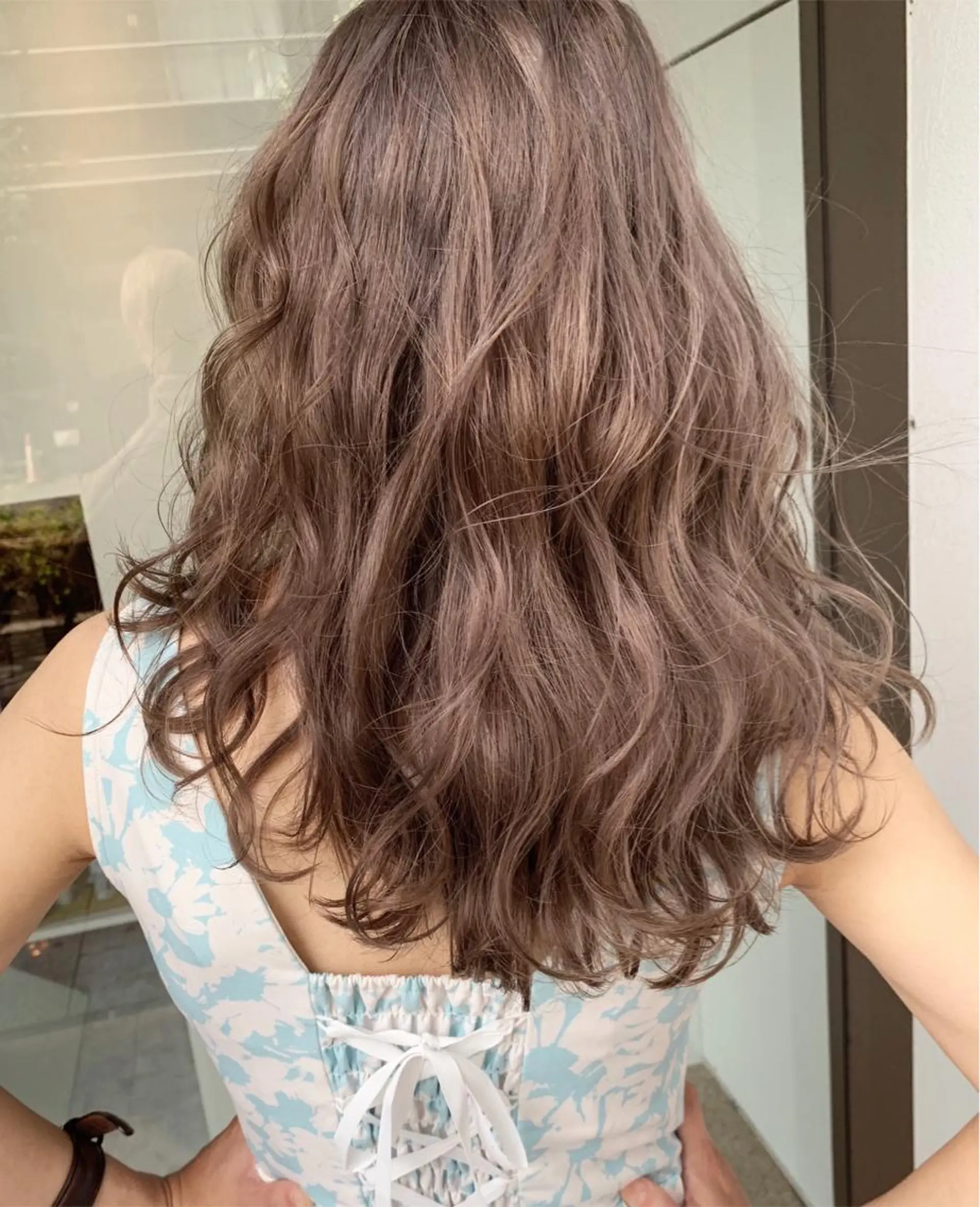 カラー グレージュ カット ヘアカラー トリートメント ヘアセット ✨艶ブリーチカラー ✨四ノ宮裕己のヘアスタイル