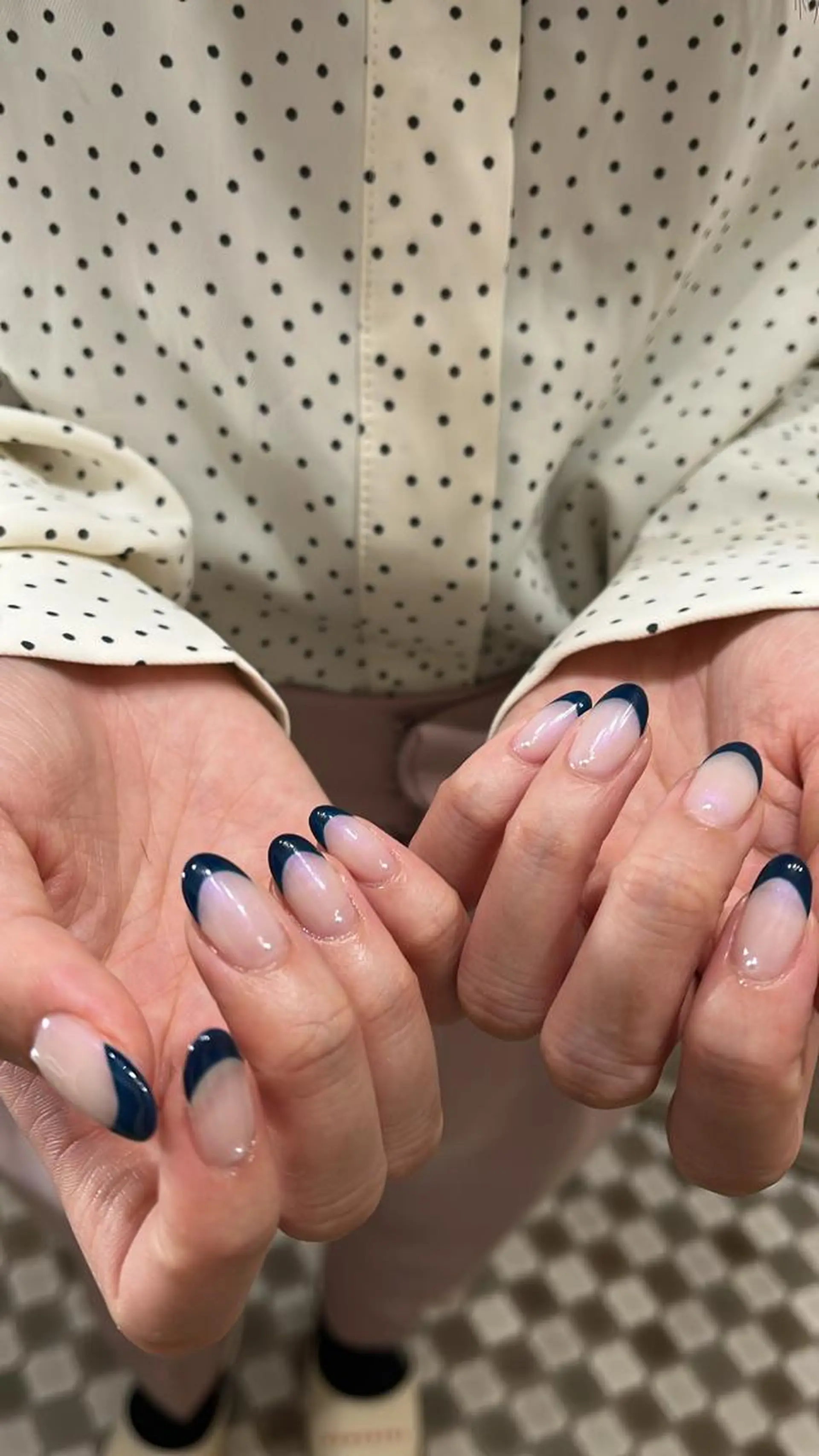 ネイル フレンチネイル ネイビー ハンドネイル 梶山 美月のネイルデザイン