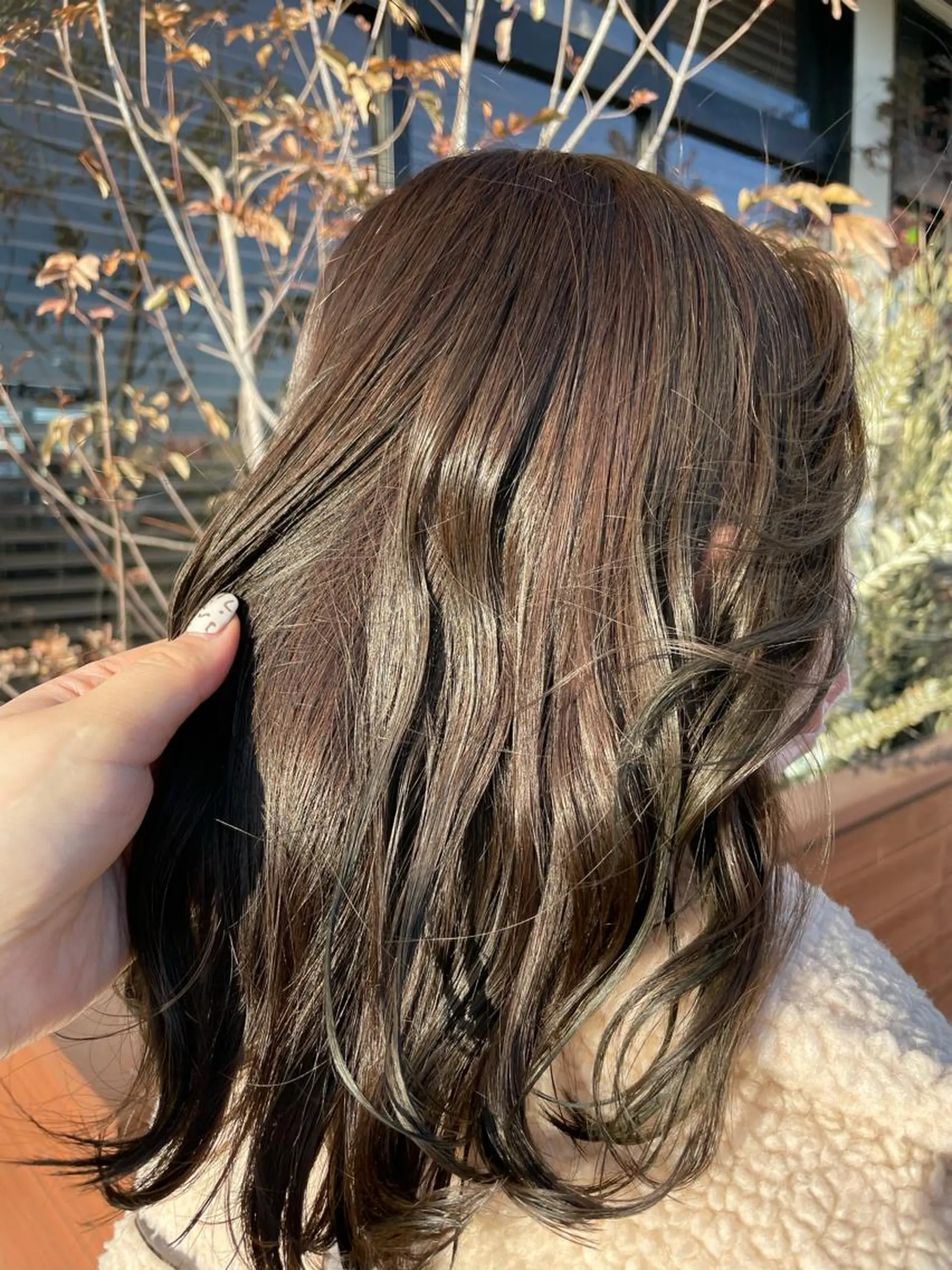 カラー 青木 紗耶のヘアスタイル