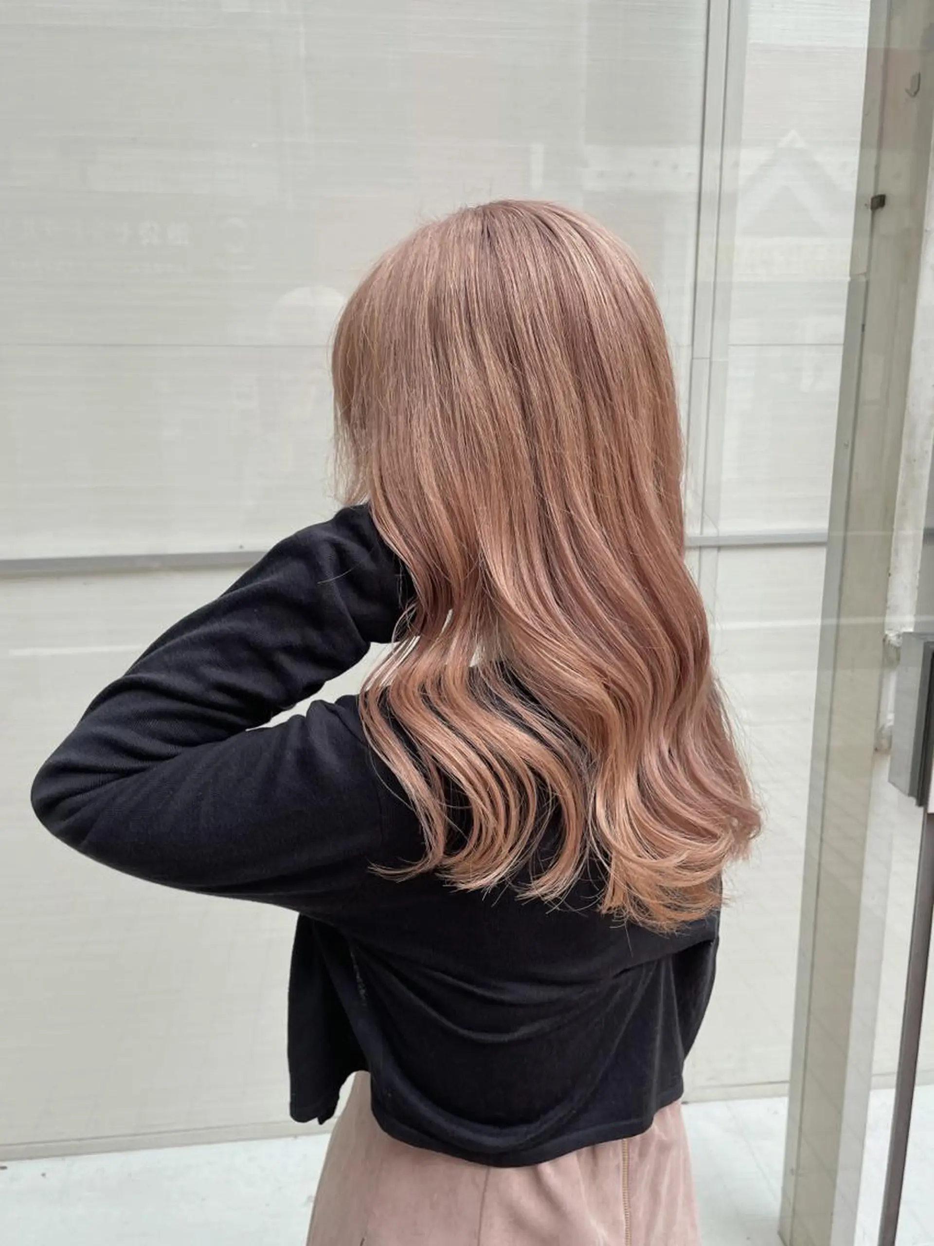 ミディアム ヘアカラー トリートメント サロウィン新宿三丁目East所属・💕冬モテ×上品色気 モテヘア💕山田航介のヘアスタイル