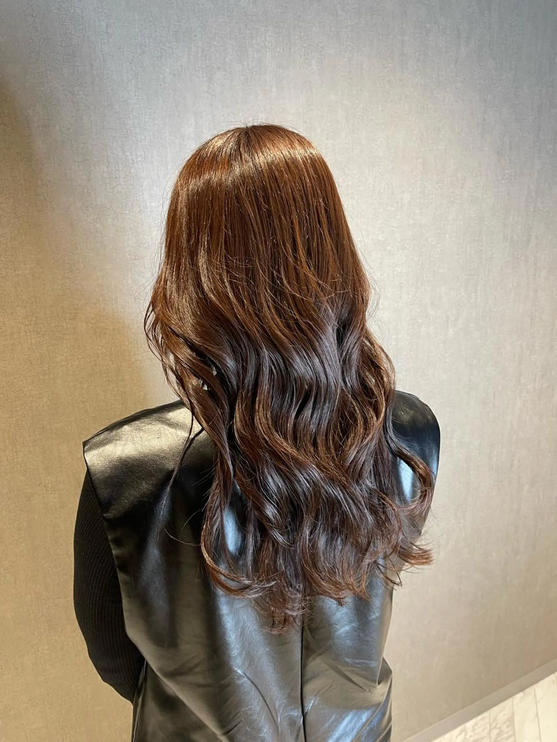 ロング カラー ブラウンカラー チョコレートブラウン ヘアカラー トリートメント 透明感カラー/艶髪/ エクステ/HIROのヘアスタイル