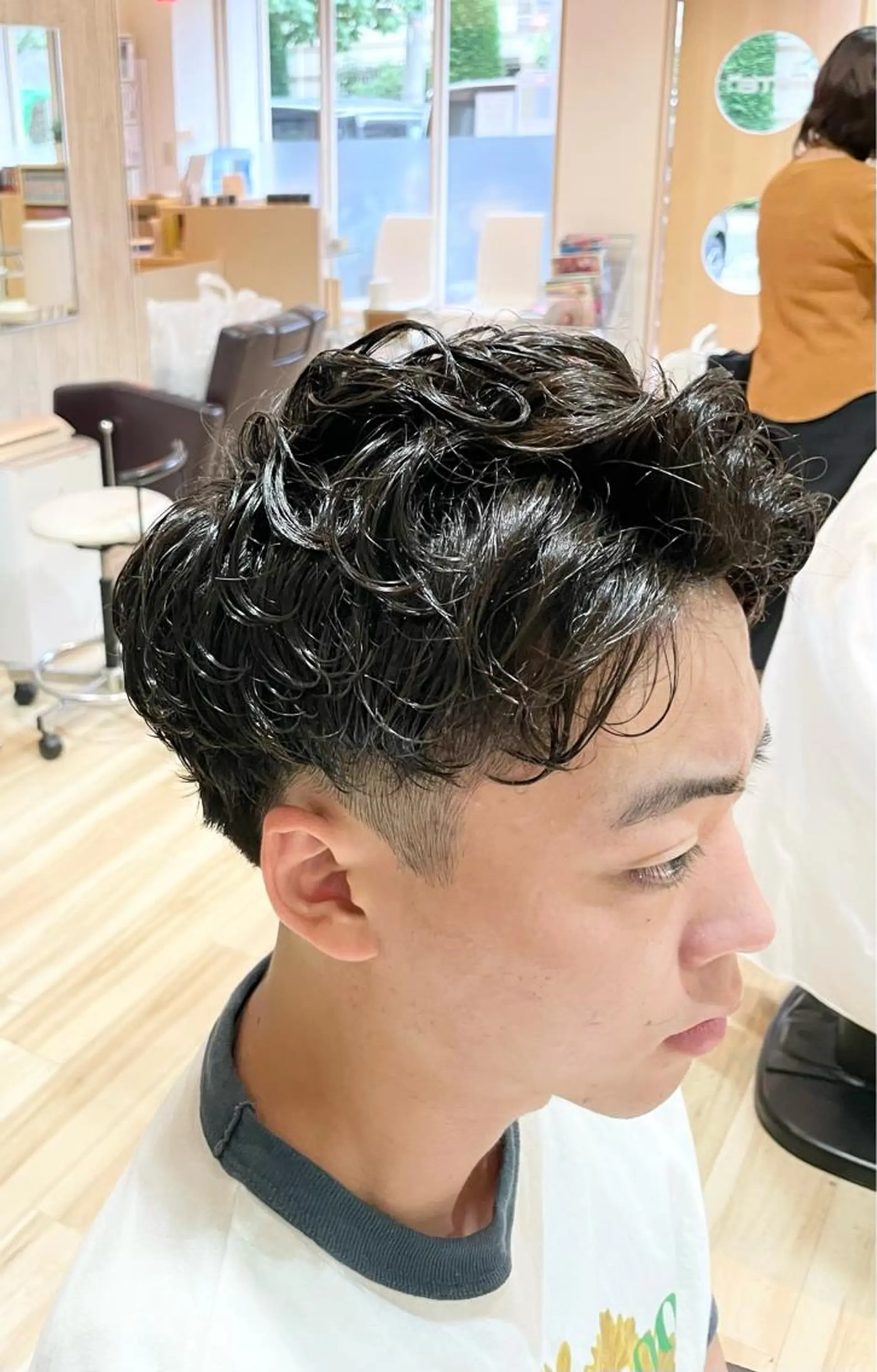 ショート パーマ 🌈派手髪ハイトーン 🌈鈴木亮太🌈のヘアスタイル