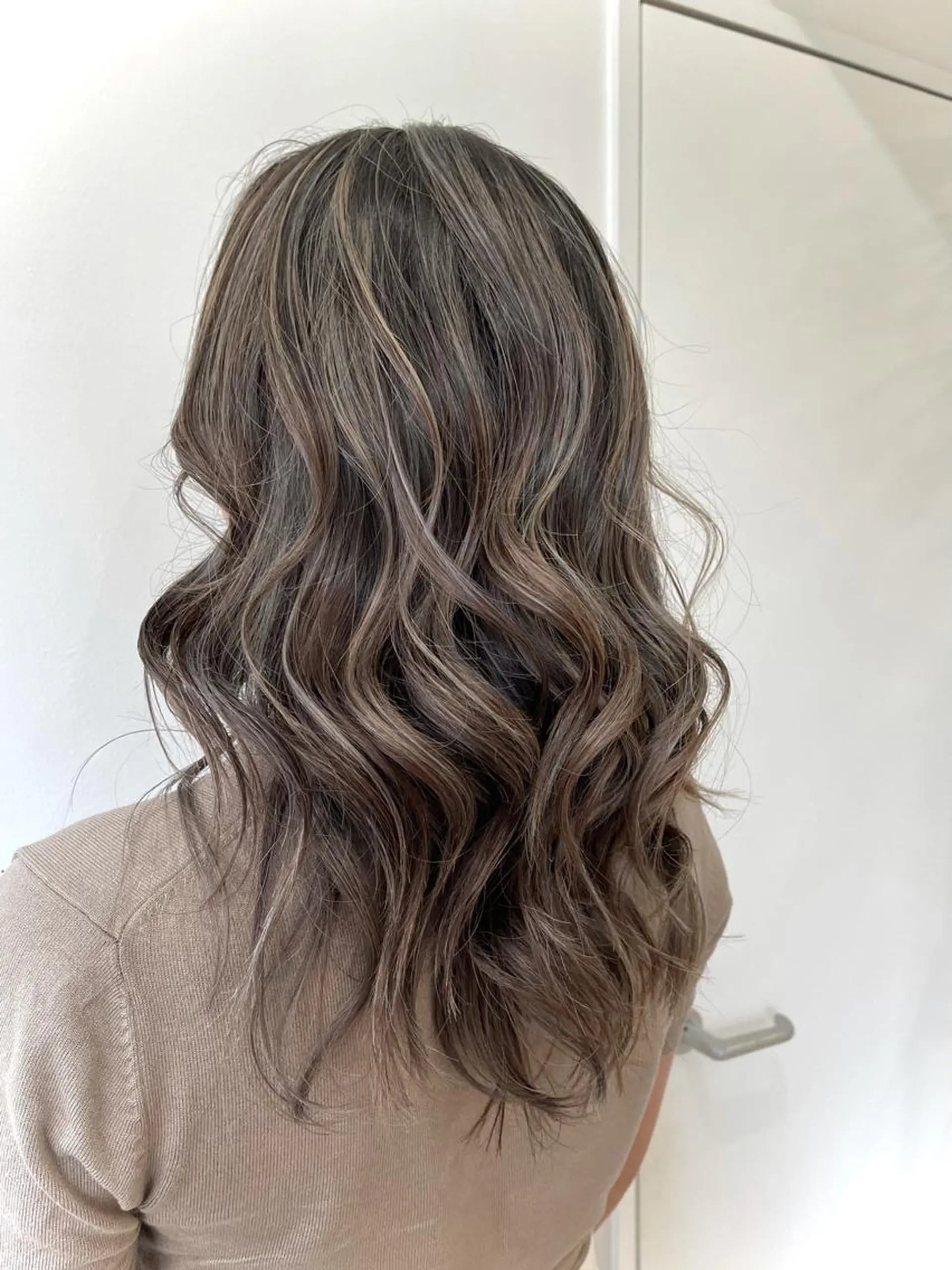 ミディアム GRAFF  hair GINZA所属・オカダ ノゾミのヘアスタイル