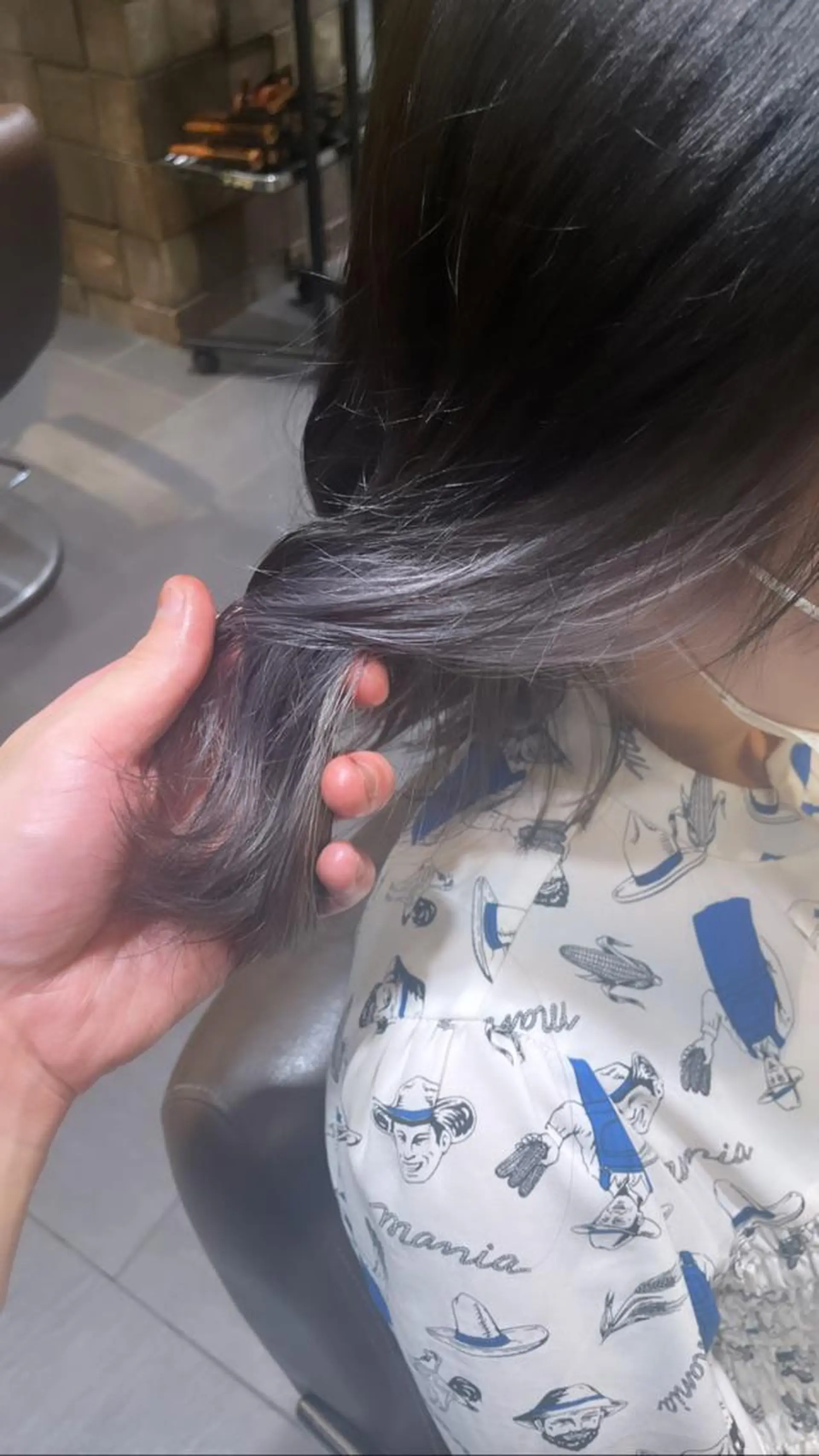 ミディアム ブリーチ&縮毛矯正 🧸tomoki🧸のヘアスタイル