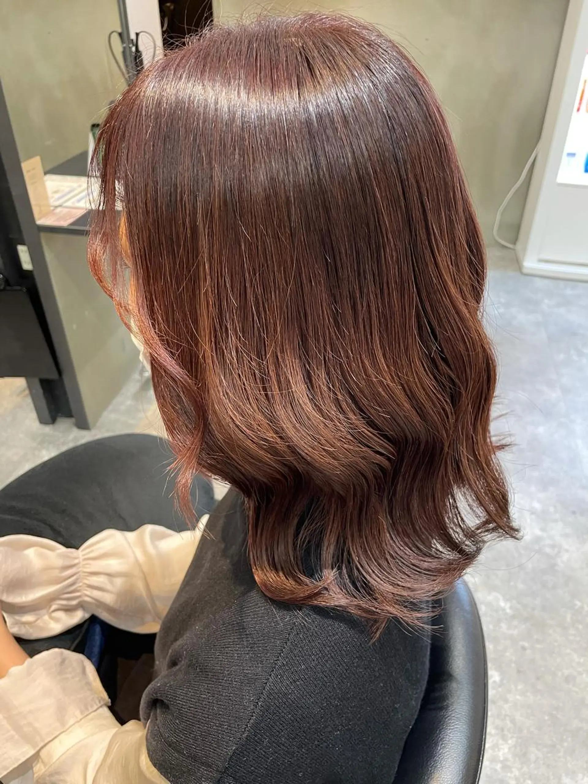 ミディアム カラー ブリーチ ブリーチなしカラー ピンクカラー 森 愛佳のその他イメージ