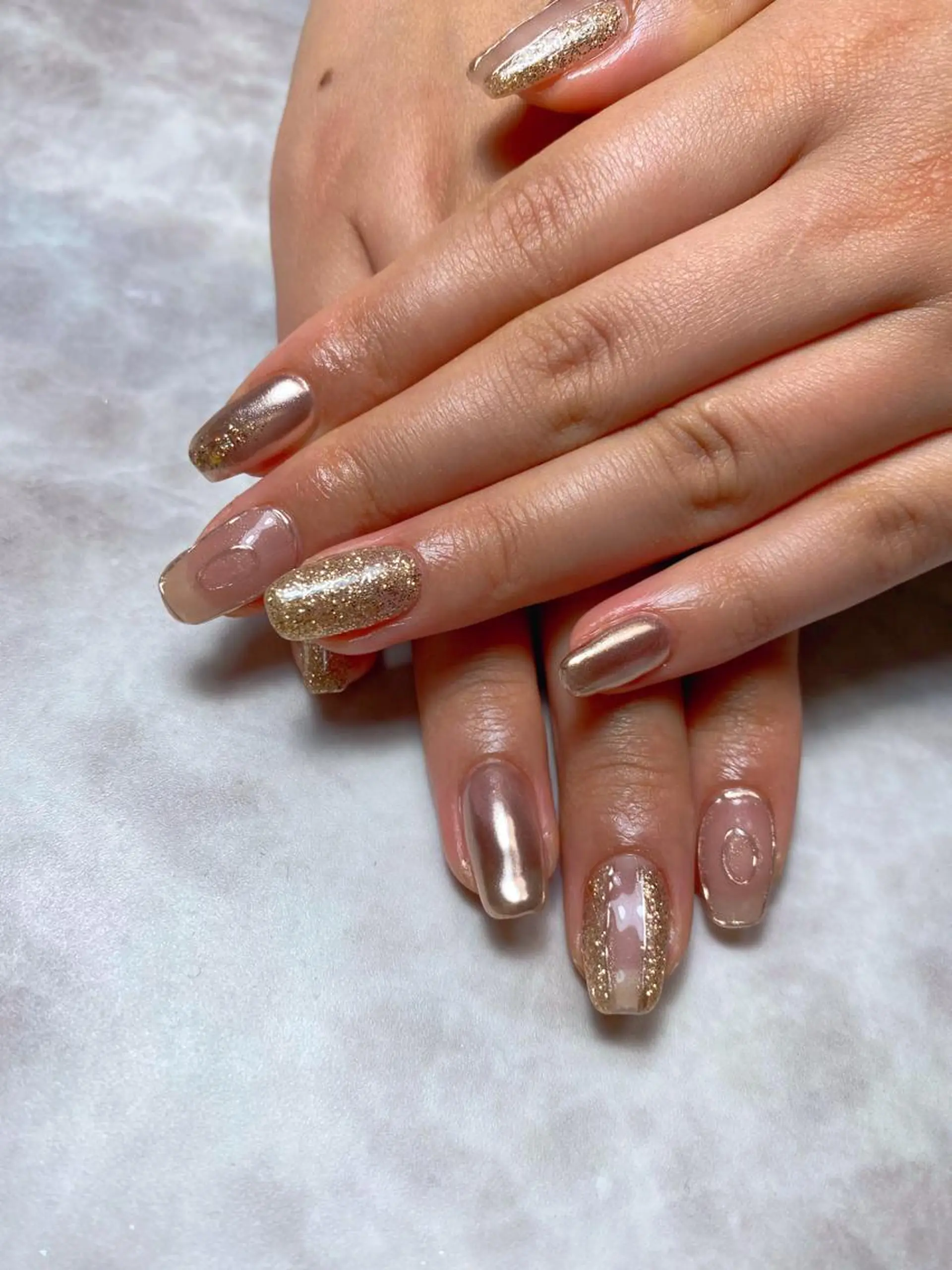 ネイル ミラーネイル 持ち込み ハンドネイル ハンドケア 🌿Charme🌿 MAIのネイルデザイン