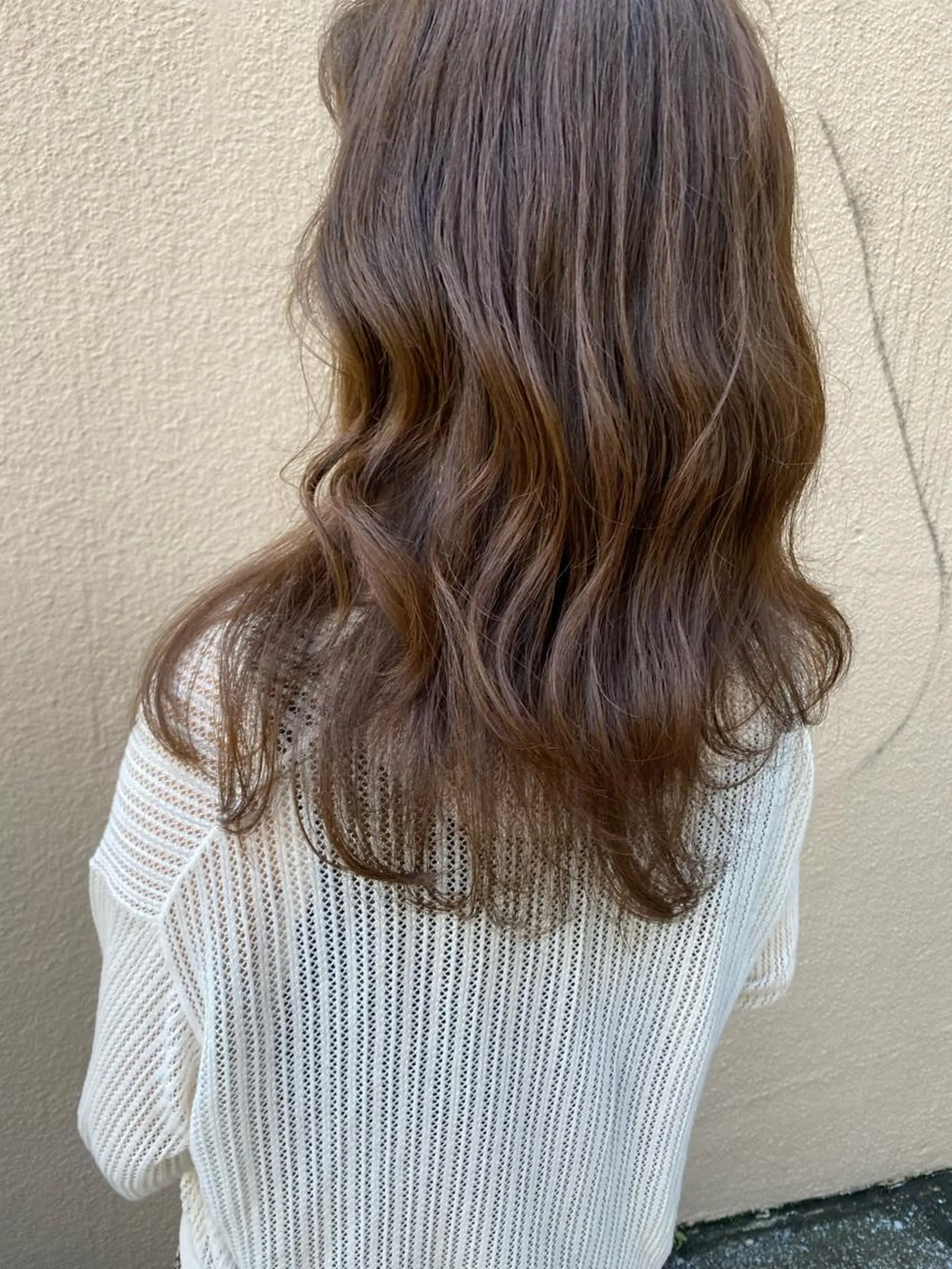 ロング カラー ベージュカラー ブリーチ ブリーチなしカラー オリーブベージュ お任せヘア☘️☘️ 及川渚のヘアスタイル