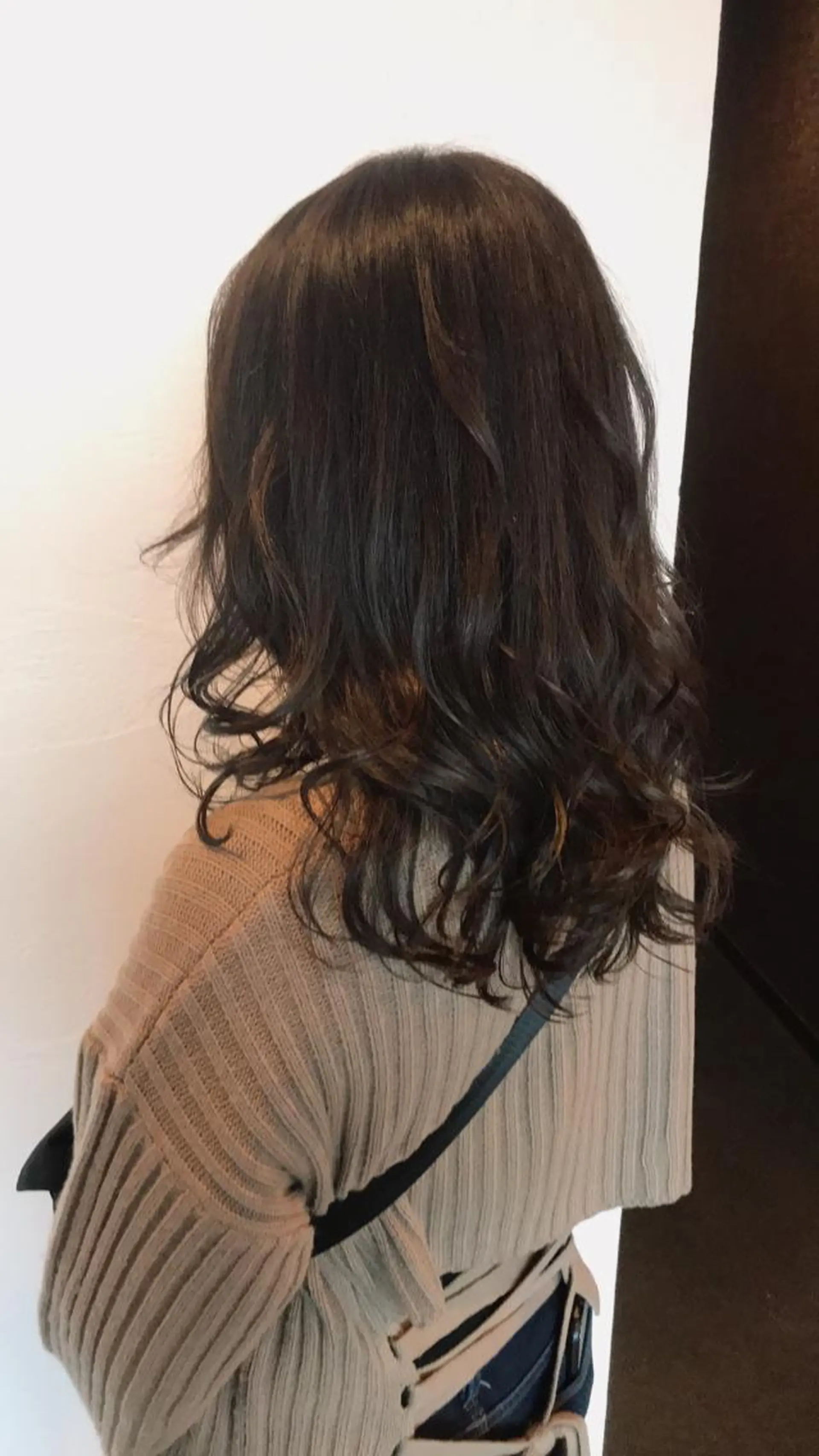 セミロング カラー グレージュ カーキグレージュ 浅岡 のどかのヘアスタイル