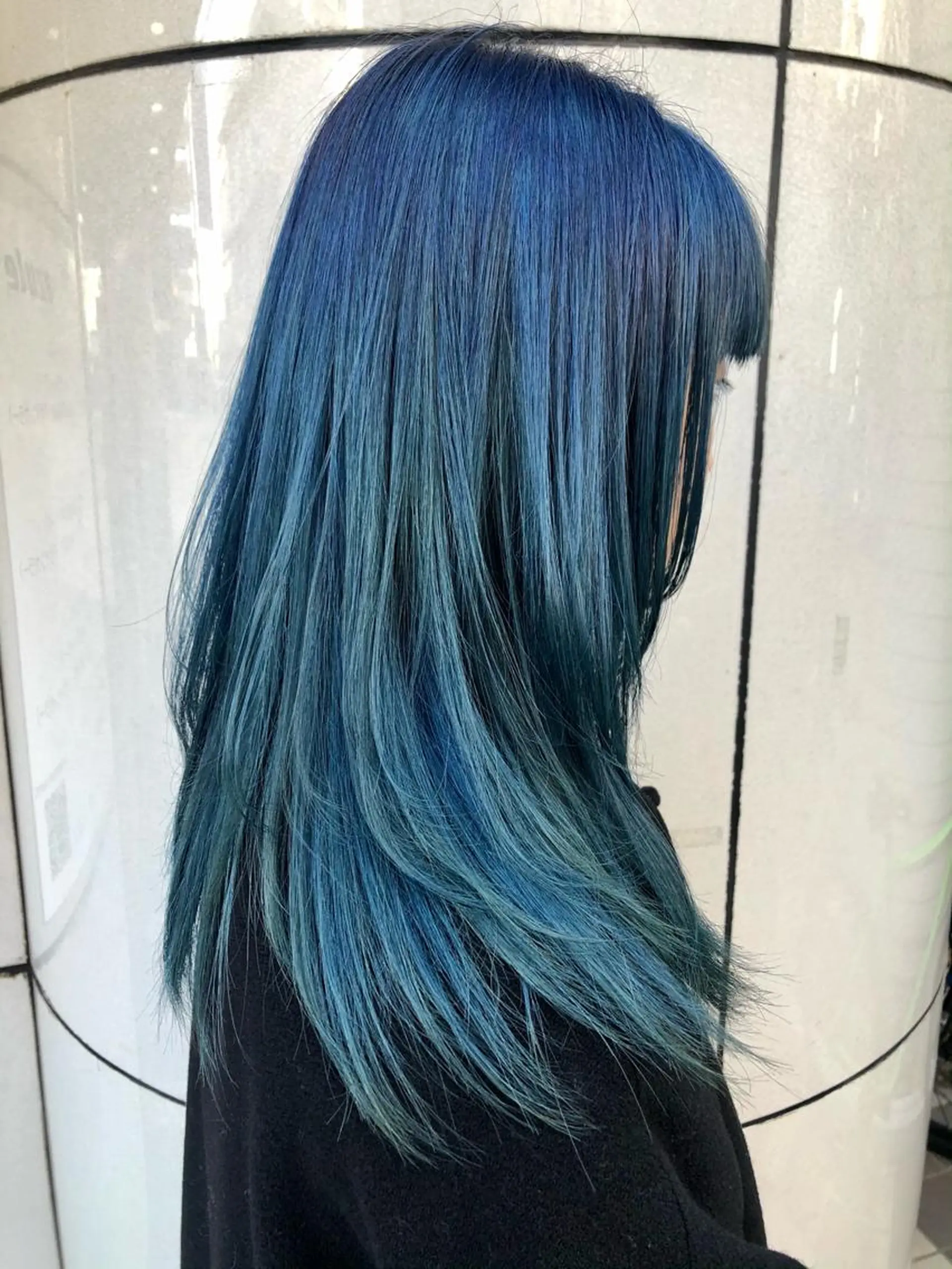 セミロング カラー アクアカラー ブルーカラー 千葉 洋平のヘアスタイル