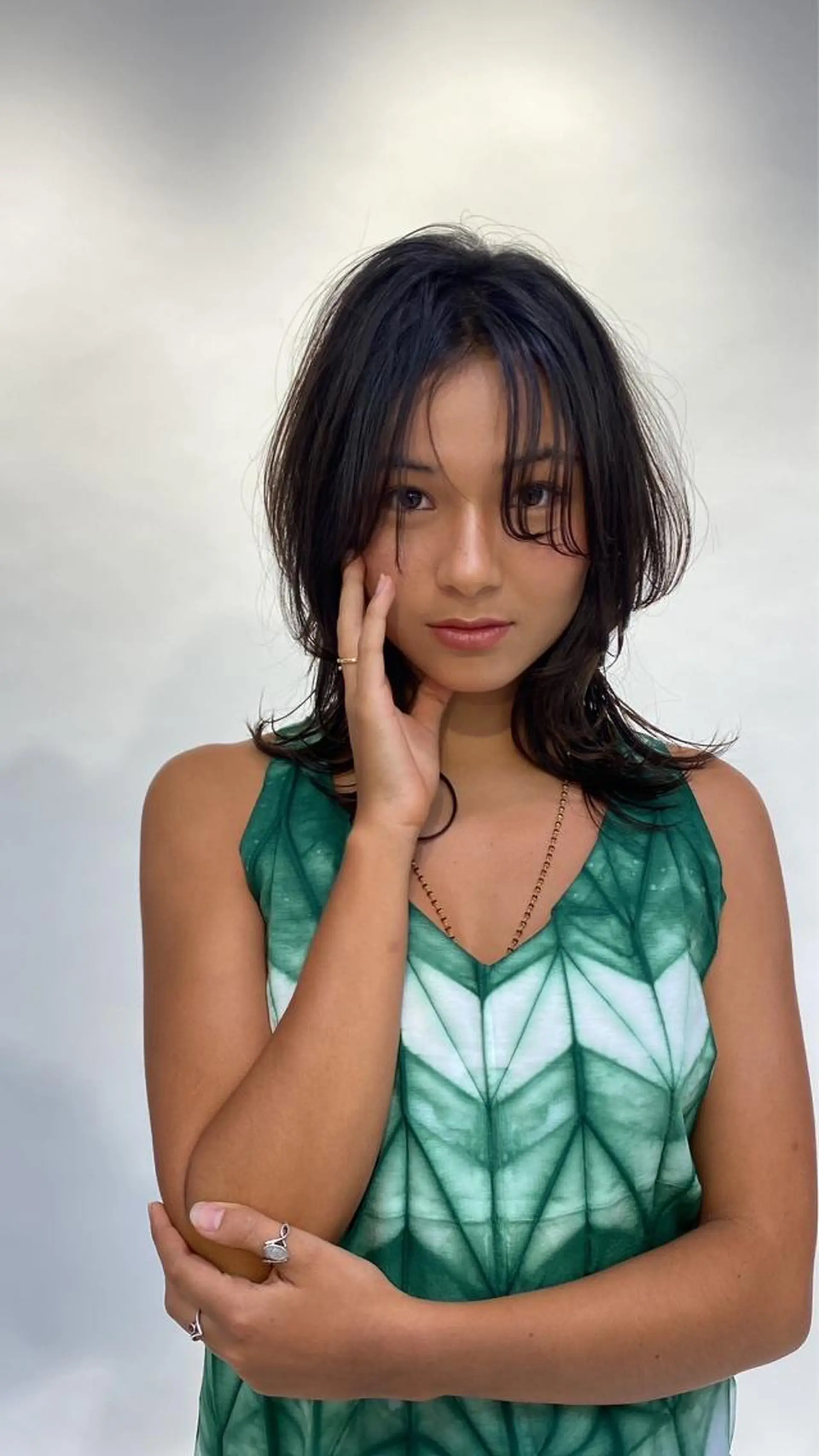 ミディアム 上浦 風花のヘアスタイル